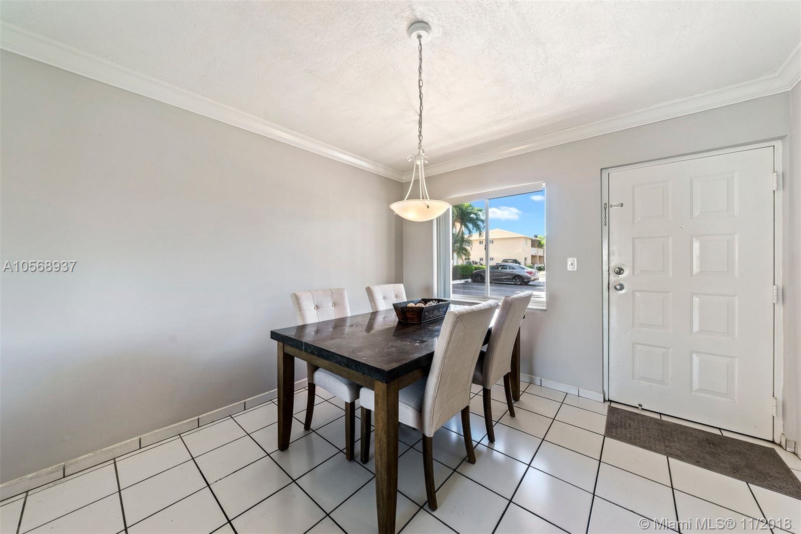 VILLA VERANDA CONDO - Residential