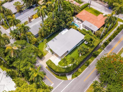 Tiny photo for 1000 NE 85th St, Miami, FL 33138 (MLS # A12042338)