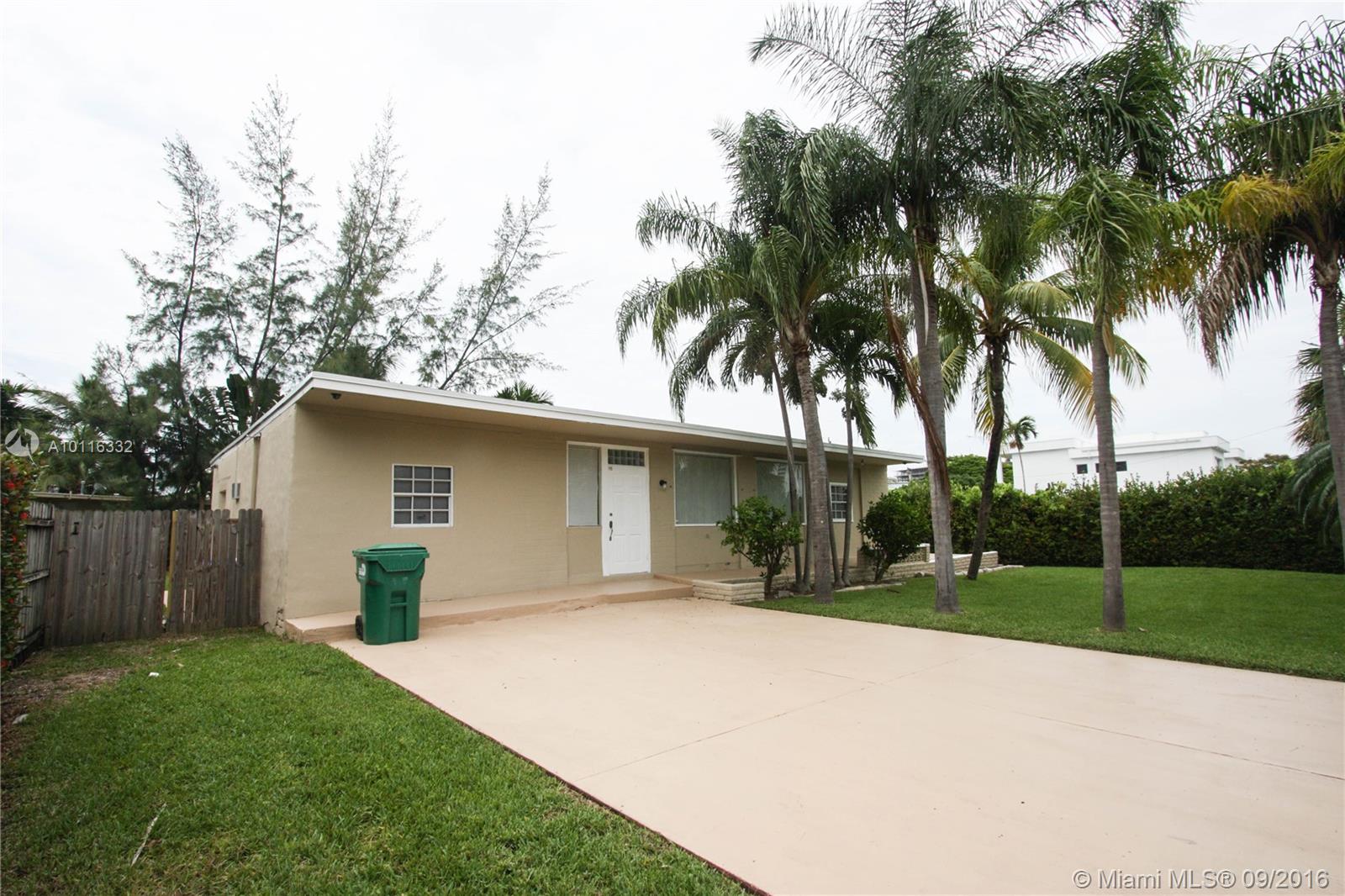UPDATED 4BED 2BATH WITH A VERY NICE BACKYARD!! LARGE MASTER AND BEDROOM , MODERN KITCHEN, NEW STAINLESS STEEL APPLIANCES, NEW WASHER AND DRYER, CEILING FAN, PORCELAIN FLOORS,. CENTRAL AC. IDEALLY LOCATED IN PRESTIGIOUS GOLDEN SHORES- SUNNY ISLES BEACH. WALKING DISTANCE TO COLLINS AVE, BEACHES, RESTAURANTS, SHOPPING CENTERS, A+ SCHOOLS. CLOSE TO AVENTURA MALL.