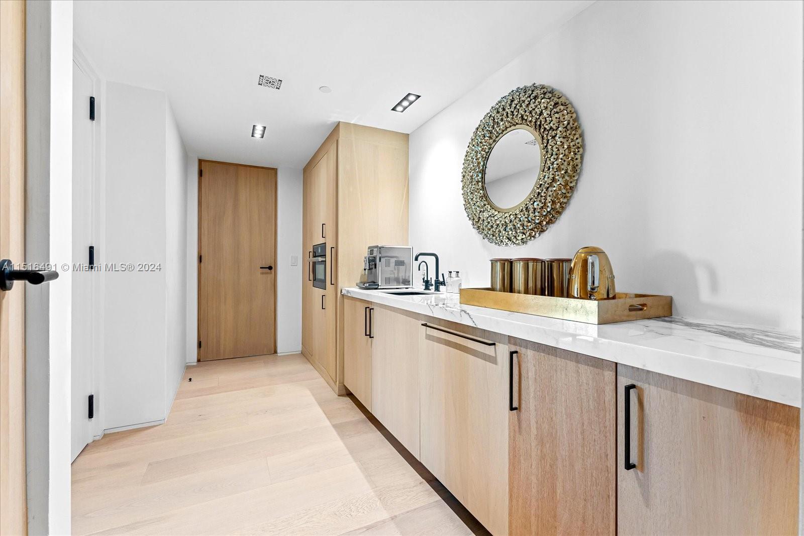 OCEANSIDE @ FISHER ISL CO - Residential