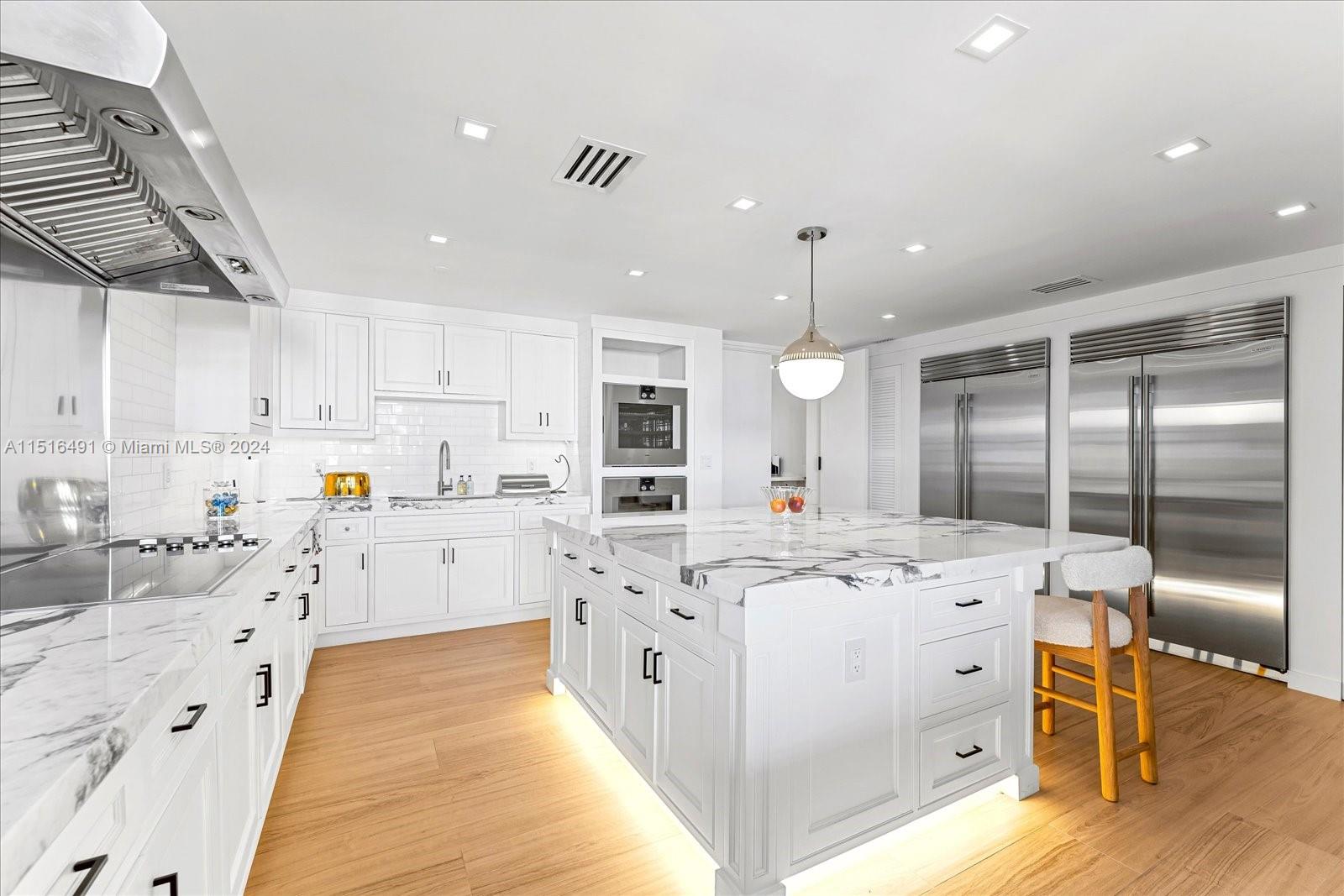 OCEANSIDE @ FISHER ISL CO - Residential