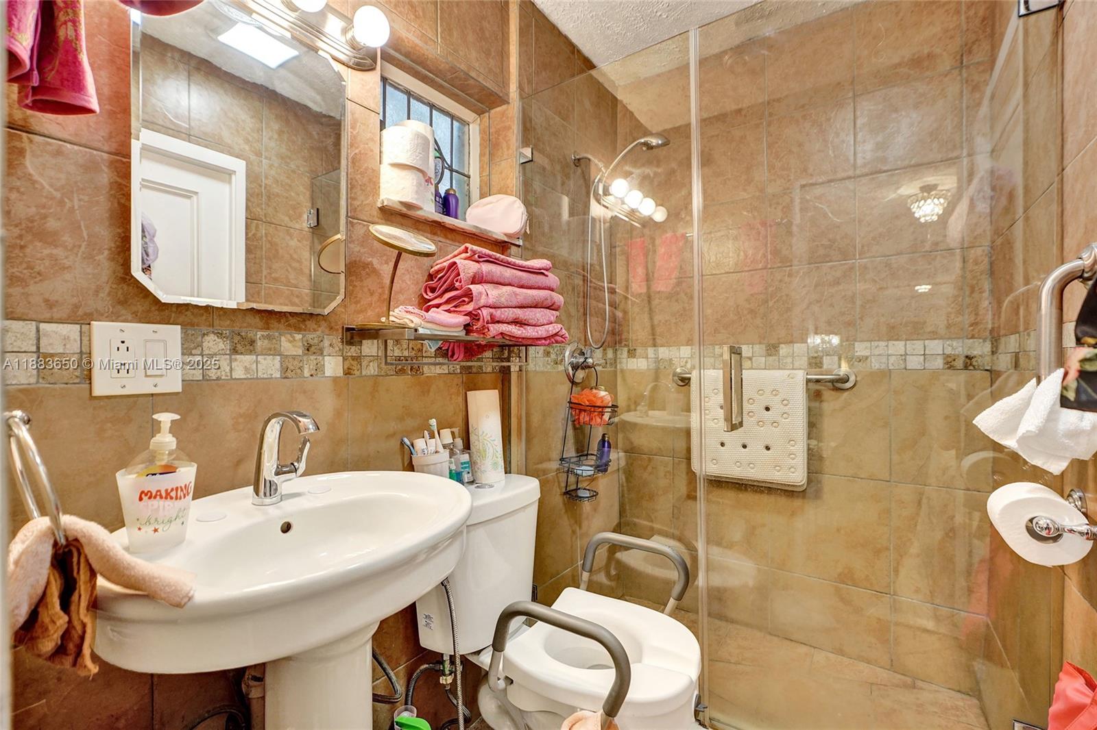 PINEWOOD PARK AMD 2ND ADD - Residential