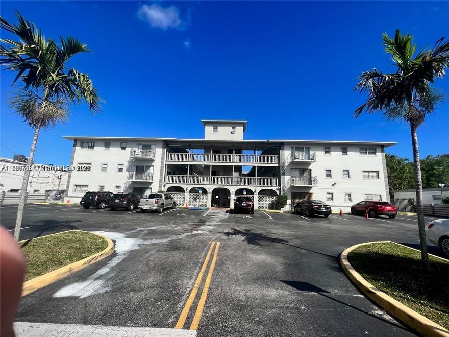 Nice spacious 1 Br/1Bath Apartment new painted and ready to move in. Fantastic Location just 2 miles from the Beach! Close to World Class Aventura Mall, Bus lines, highway access. Second Floor Condo. New Pool! 1 Assigned Parking Space. Call L/A for Showings.