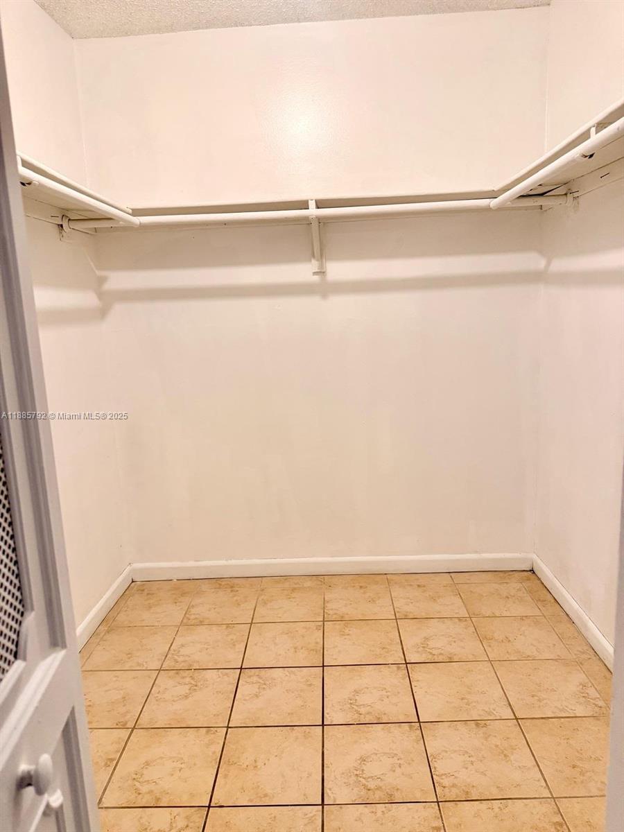 TOWN SQUARE CONDO - Residential Lease