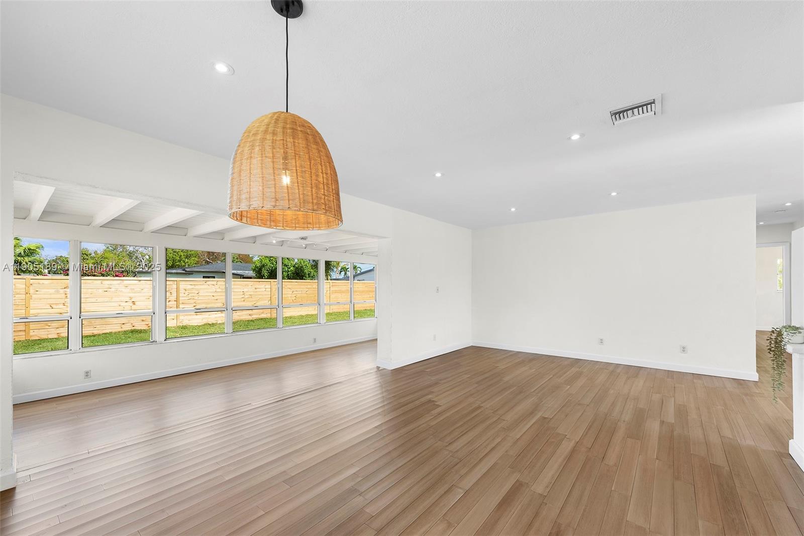 SOUTH CORAL HOMES SEC 2 - Residential Lease