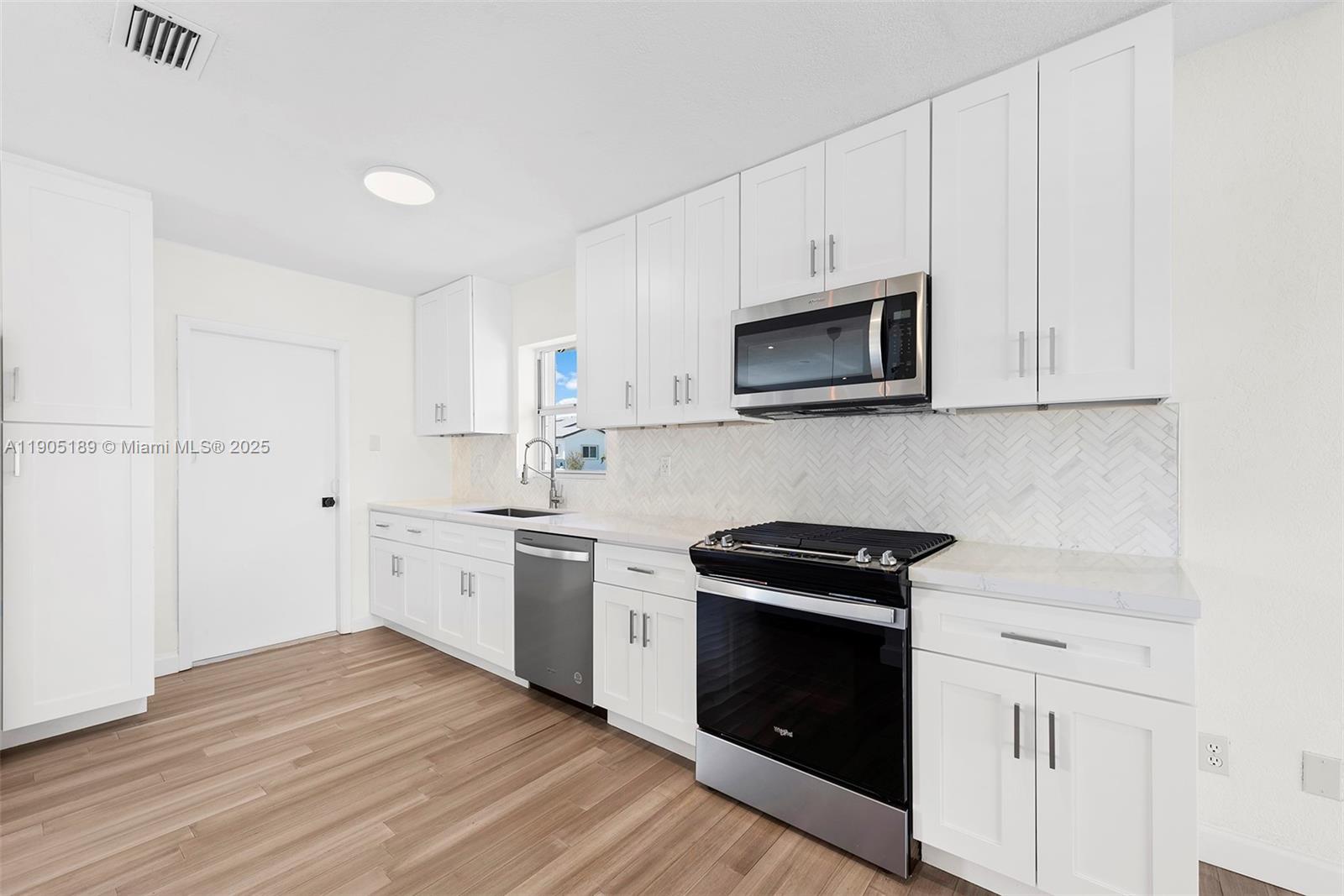 SOUTH CORAL HOMES SEC 2 - Residential Lease