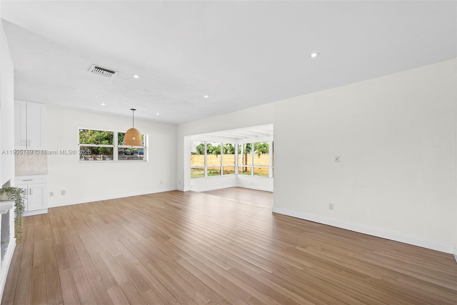 SOUTH CORAL HOMES SEC 2 - Residential Lease