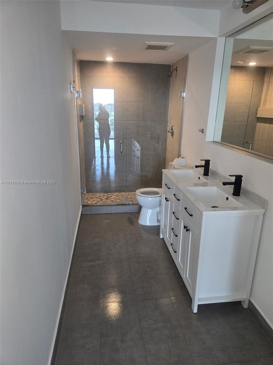 BUCKLEY TOWERS CONDO - EA - Residential