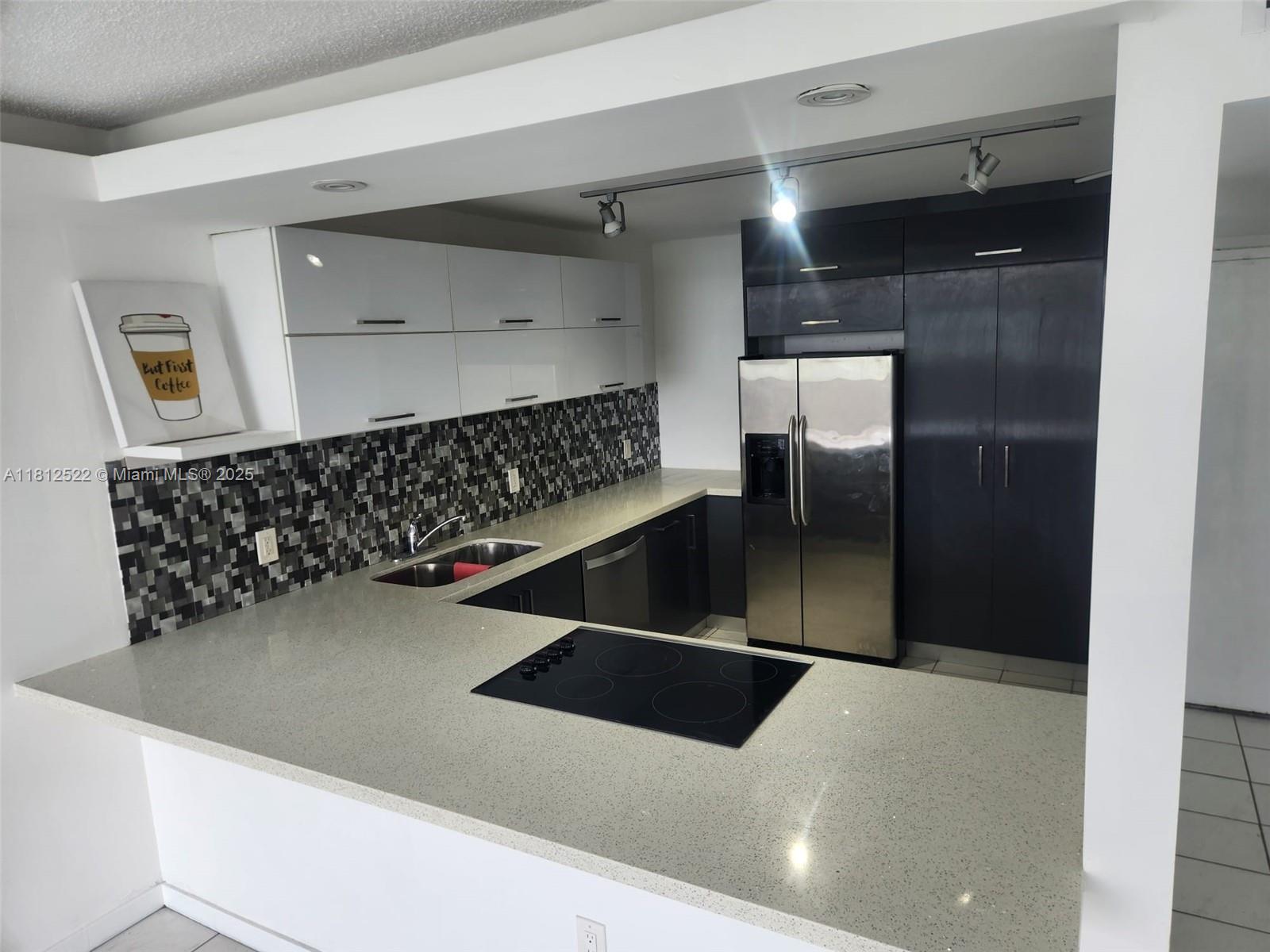 BUCKLEY TOWERS CONDO - EA - Residential