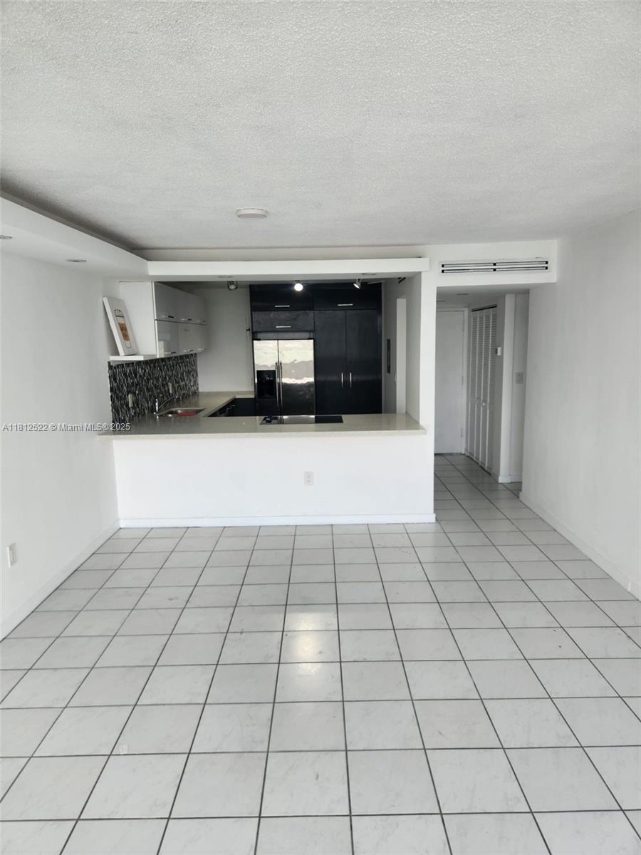 BUCKLEY TOWERS CONDO - EA - Residential