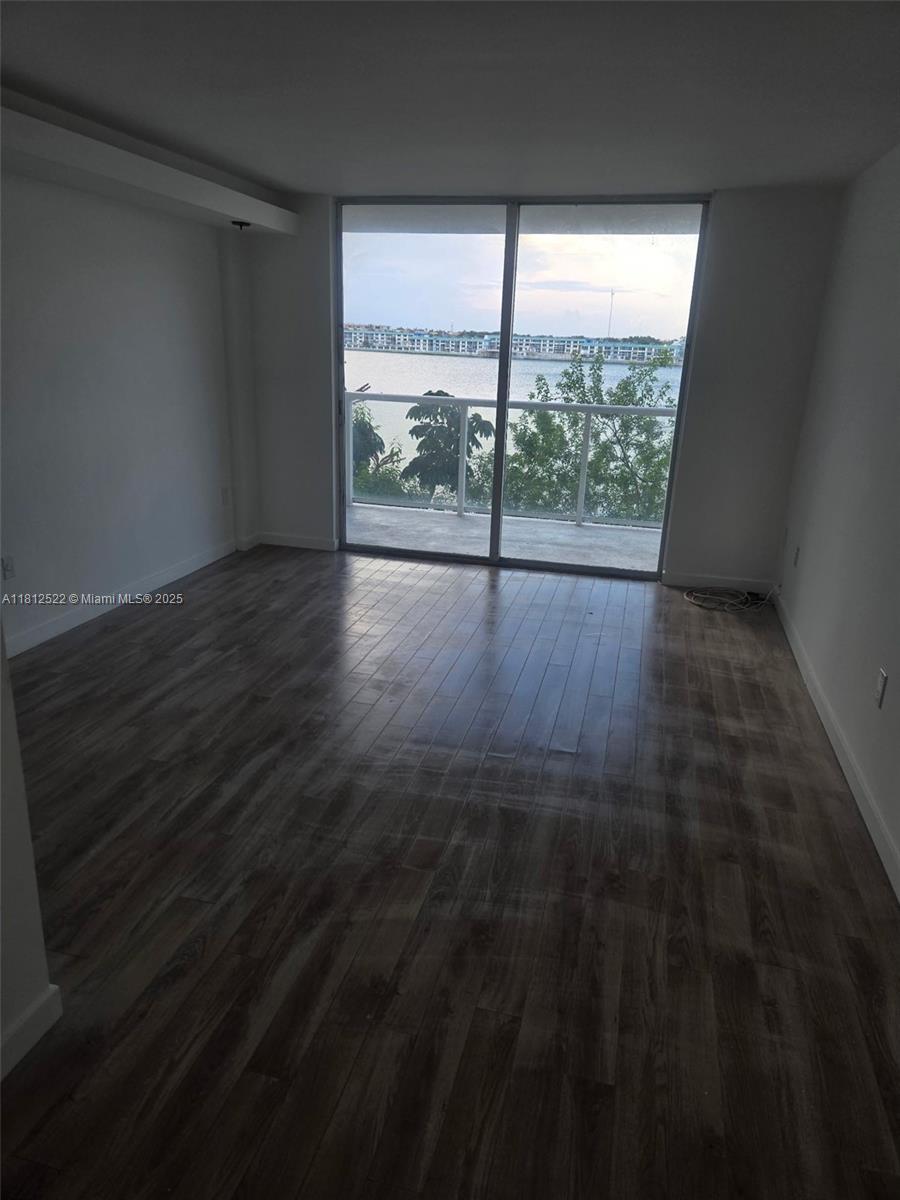 BUCKLEY TOWERS CONDO - EA - Residential