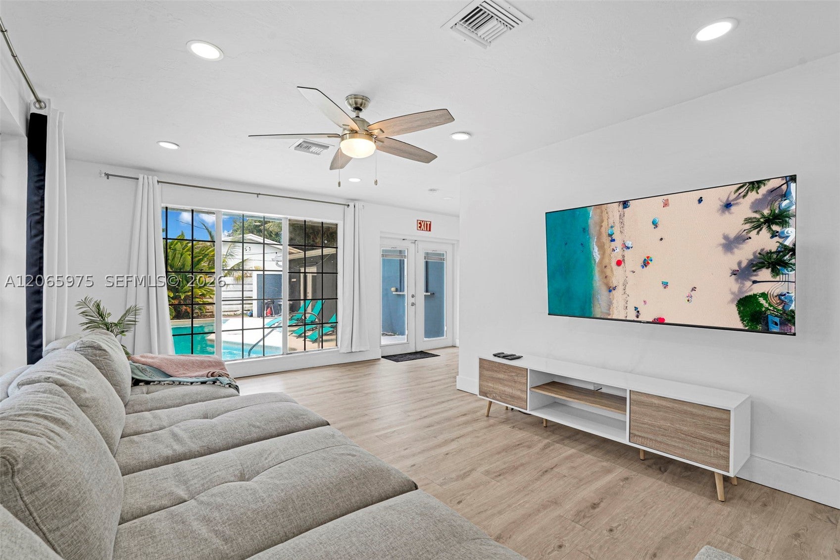 407 S 56th Ter