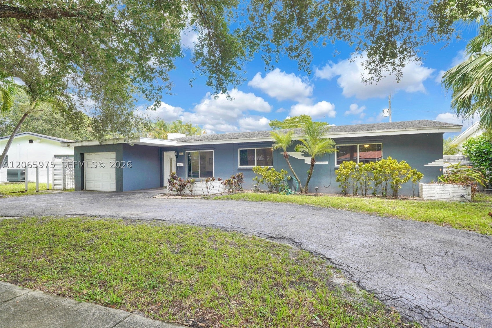 407 S 56th Ter