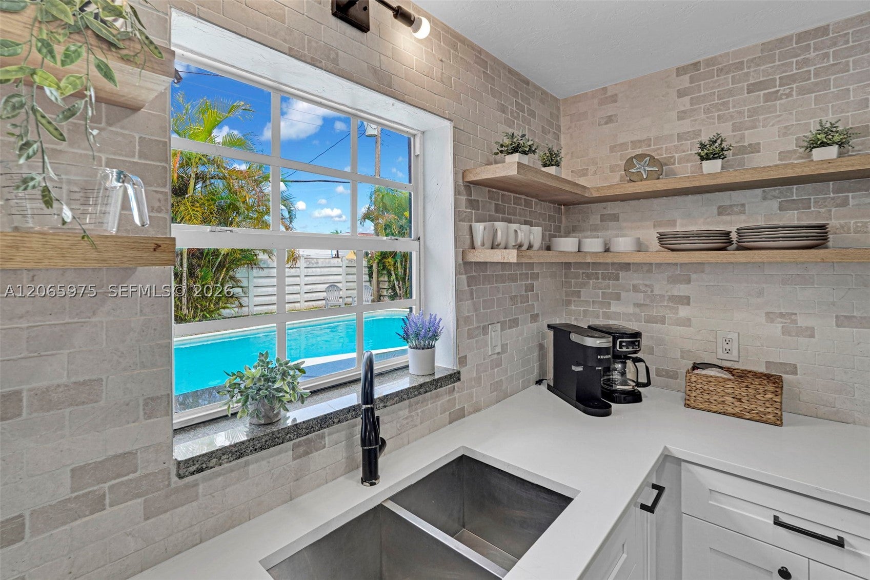 407 S 56th Ter