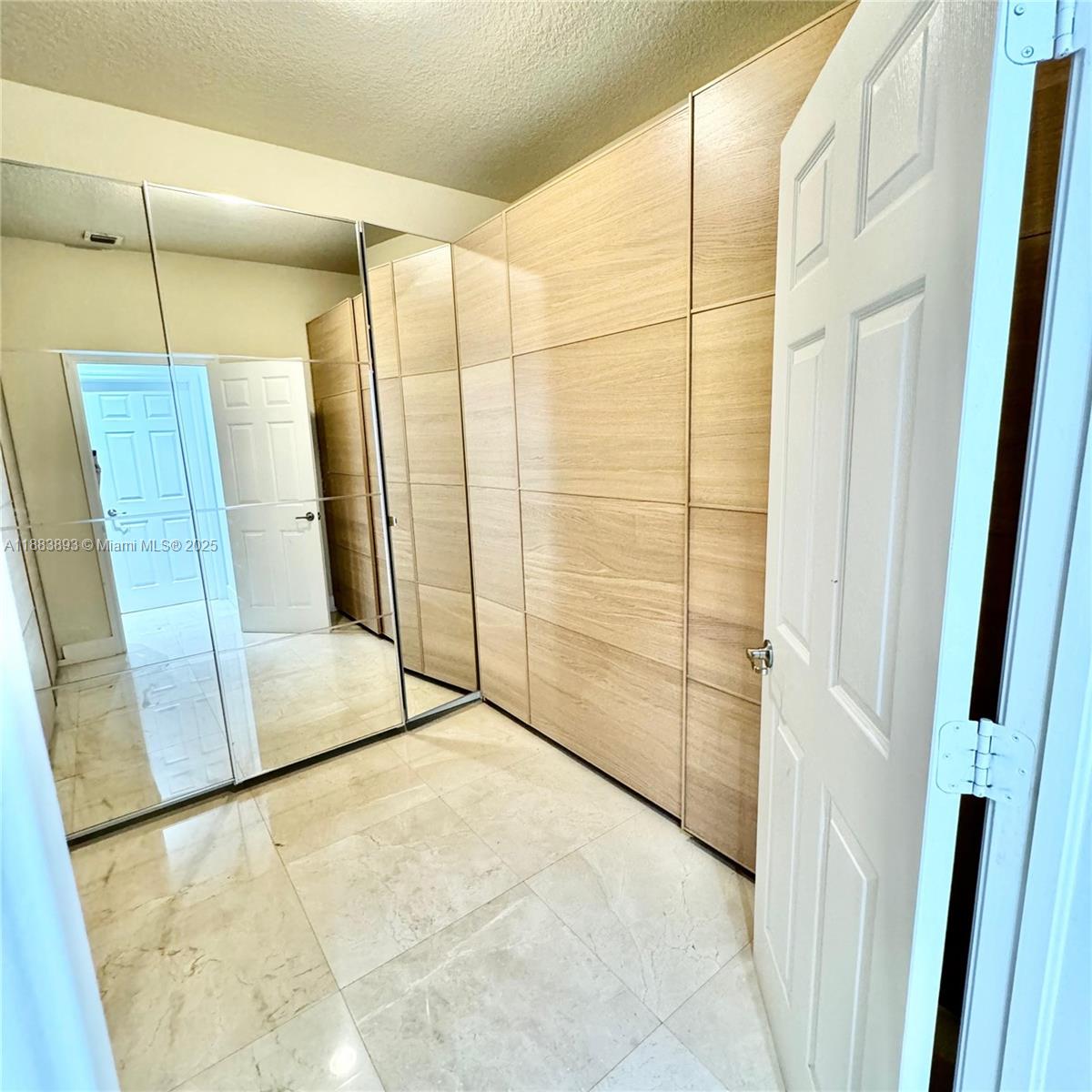 BALMORAL SUB PHASE III - Residential Lease