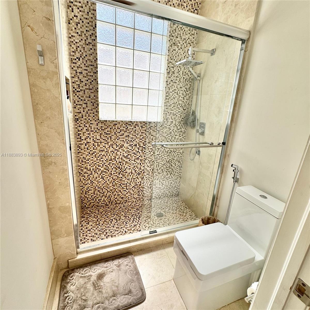 BALMORAL SUB PHASE III - Residential Lease