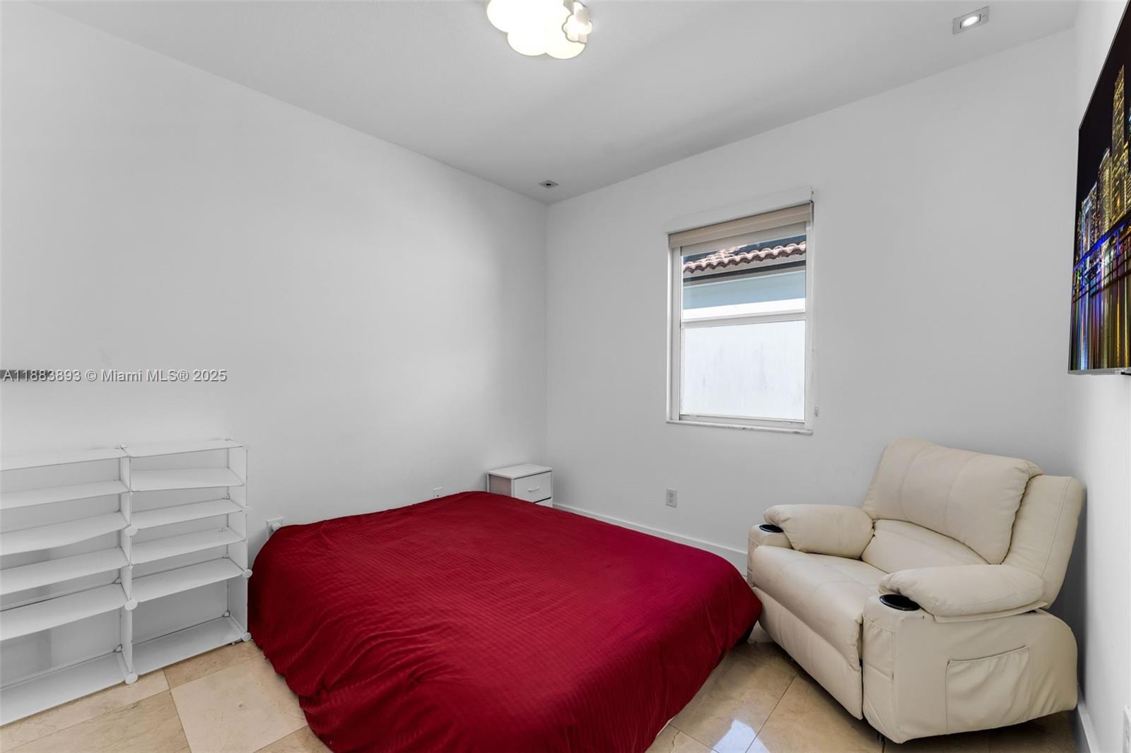 BALMORAL SUB PHASE III - Residential Lease