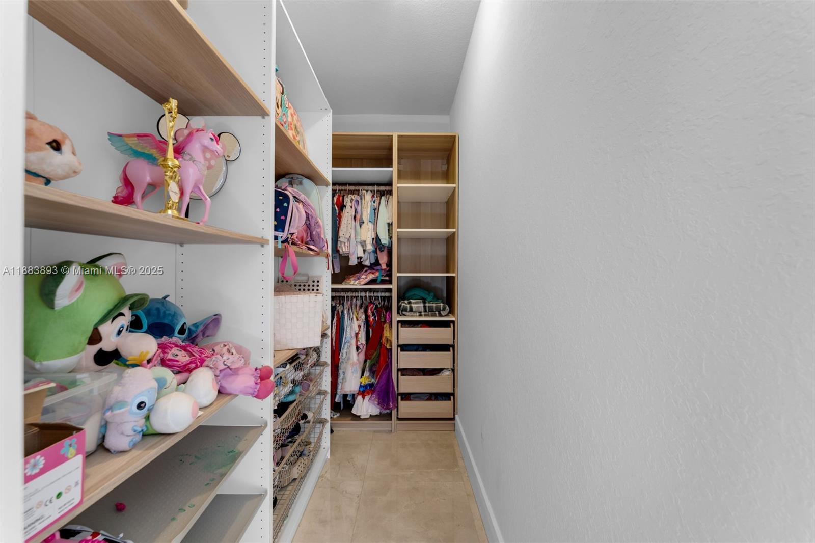 BALMORAL SUB PHASE III - Residential Lease