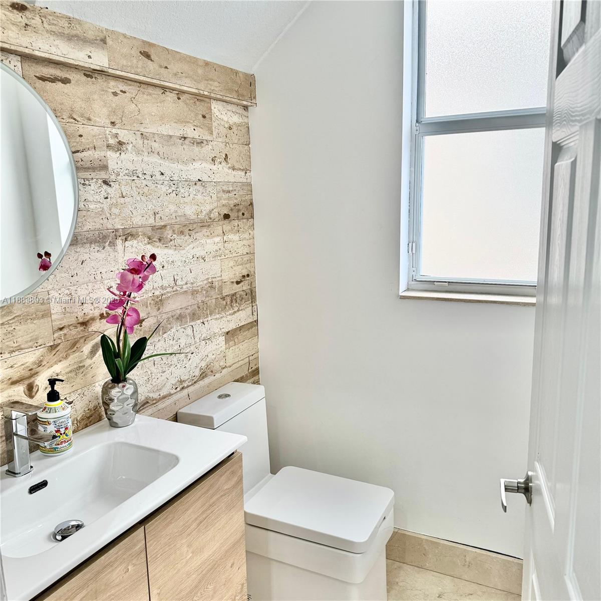BALMORAL SUB PHASE III - Residential Lease