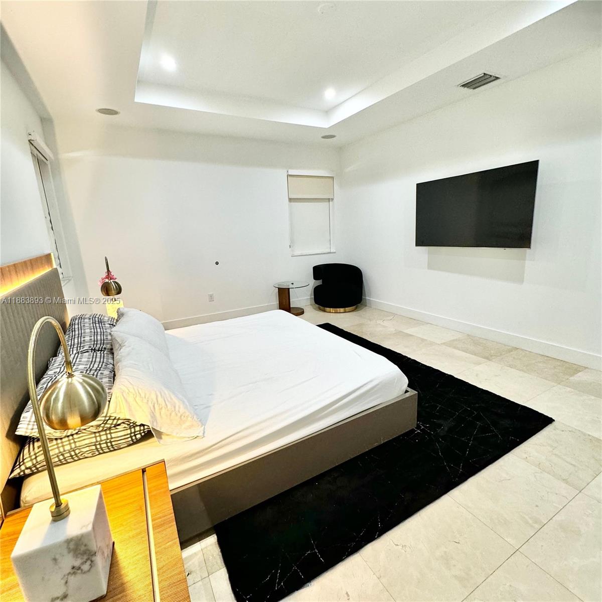 BALMORAL SUB PHASE III - Residential Lease