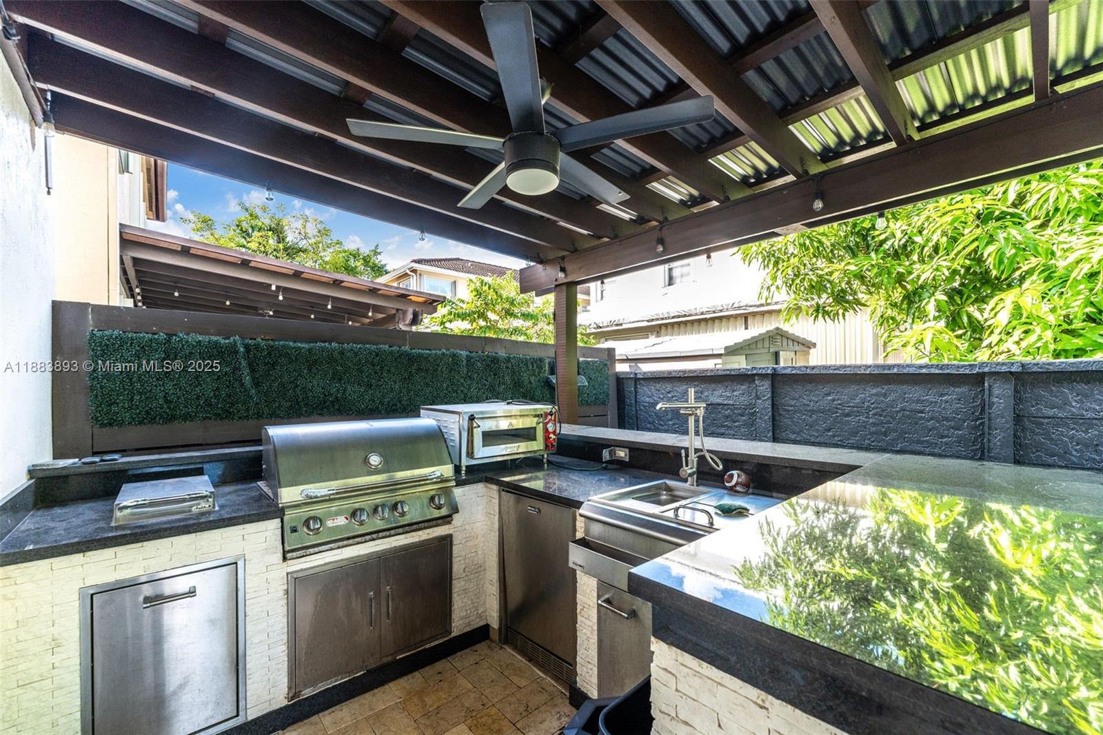 BALMORAL SUB PHASE III - Residential Lease