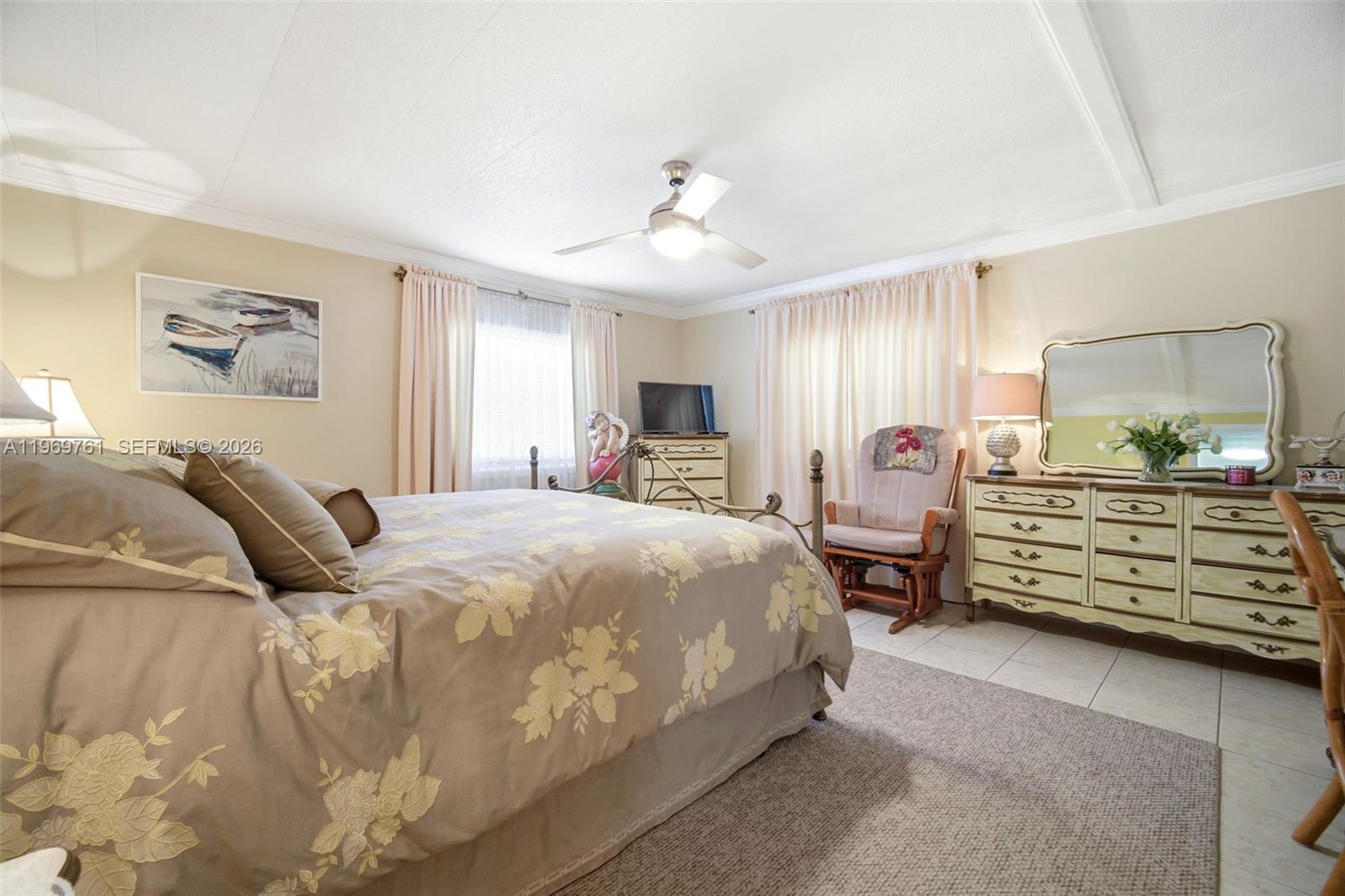 RAVENSWOOD ESTATES & MARI - Residential