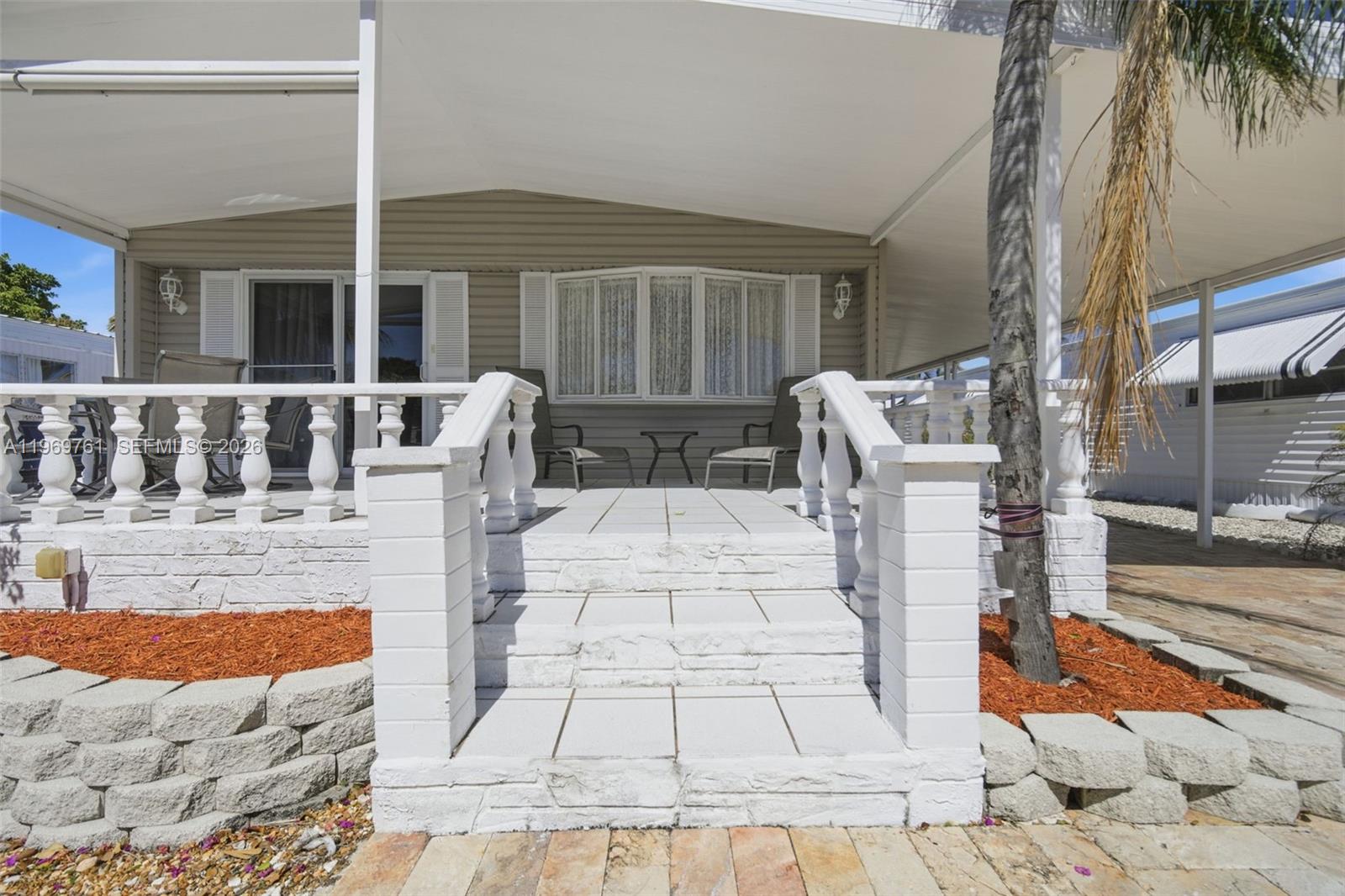 RAVENSWOOD ESTATES & MARI - Residential