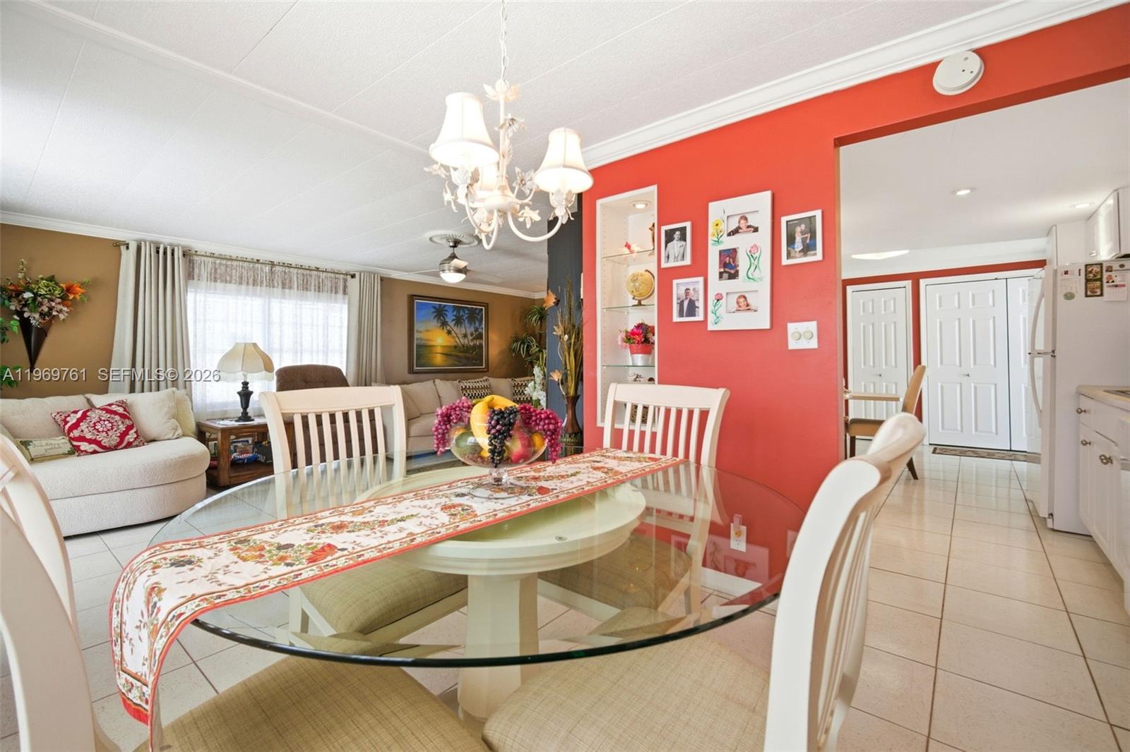 RAVENSWOOD ESTATES & MARI - Residential