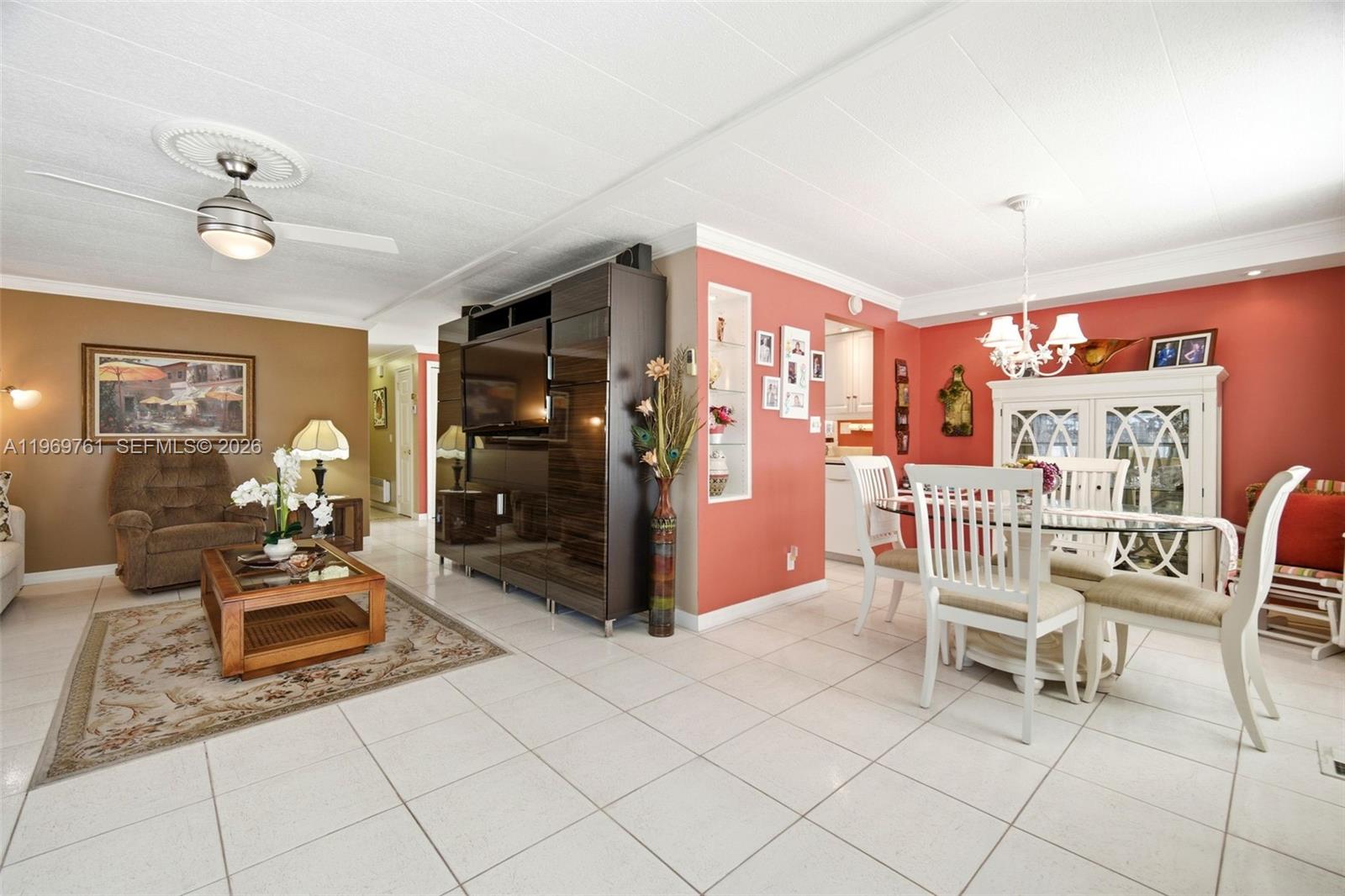 RAVENSWOOD ESTATES & MARI - Residential