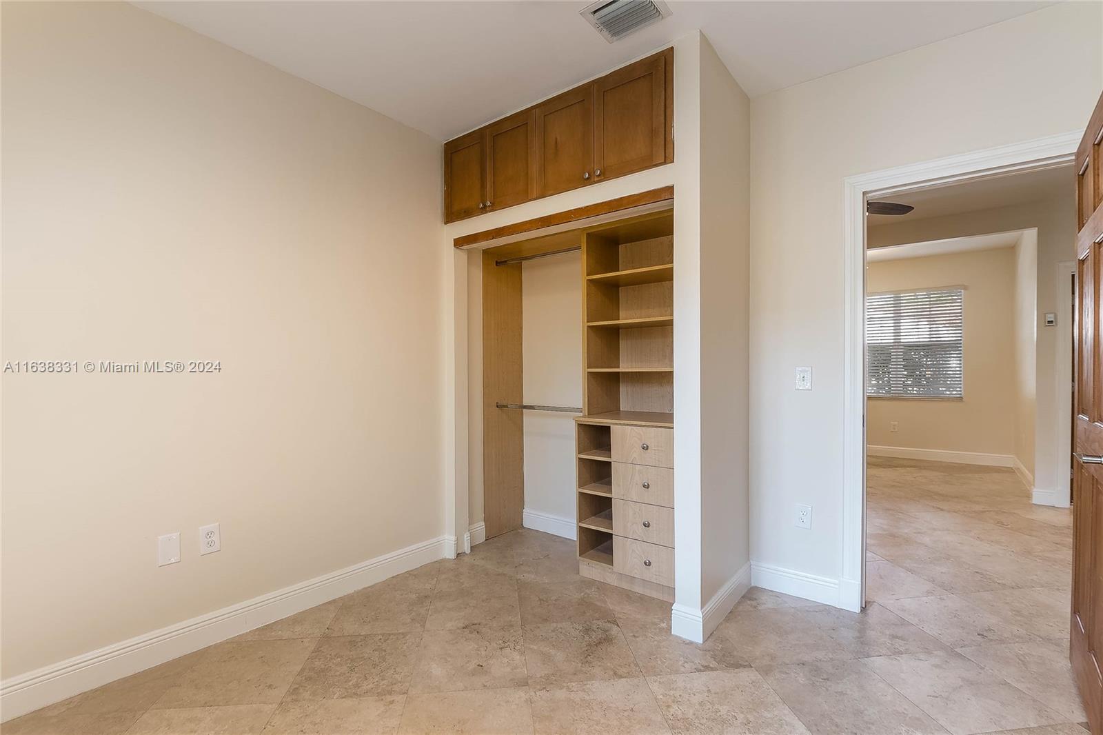 LENOX MANOR - Residential Lease