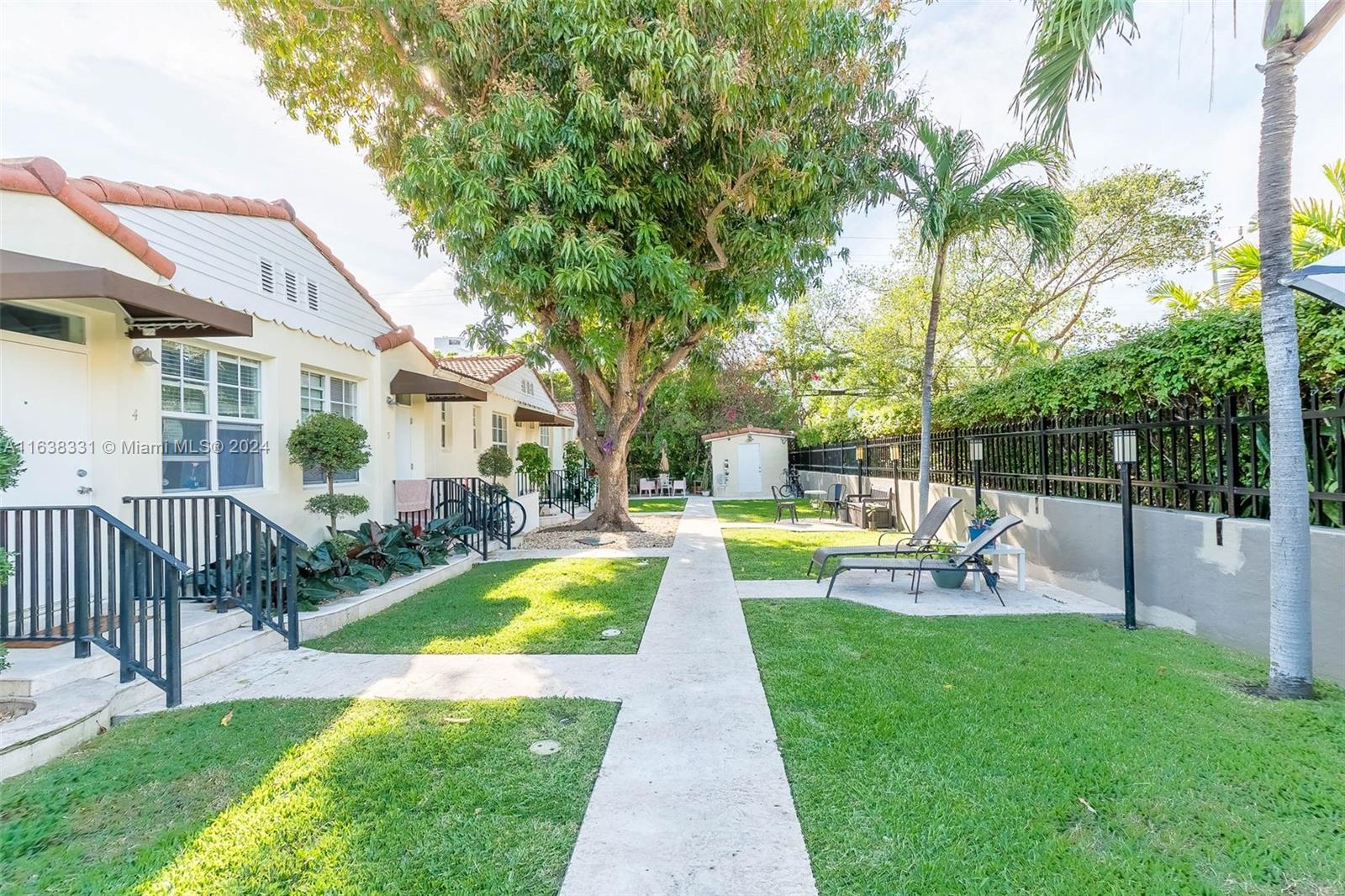 LENOX MANOR - Residential Lease