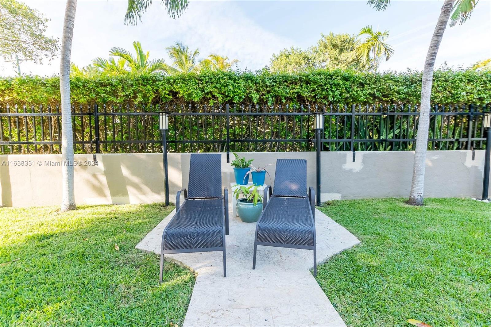 LENOX MANOR - Residential Lease