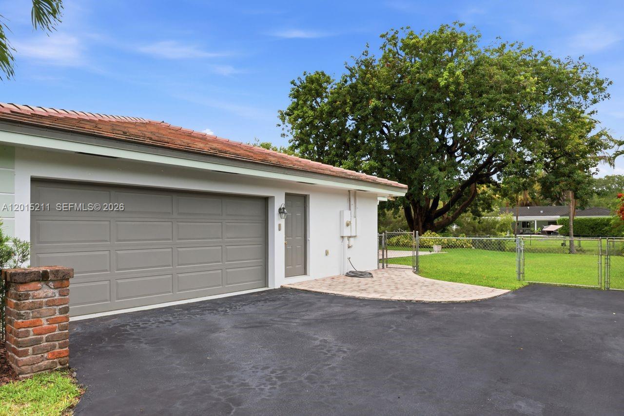 JANEMARY ESTATES - Residential
