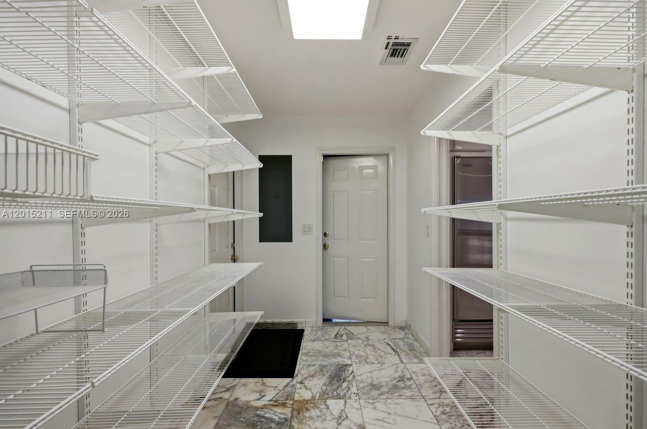 JANEMARY ESTATES - Residential