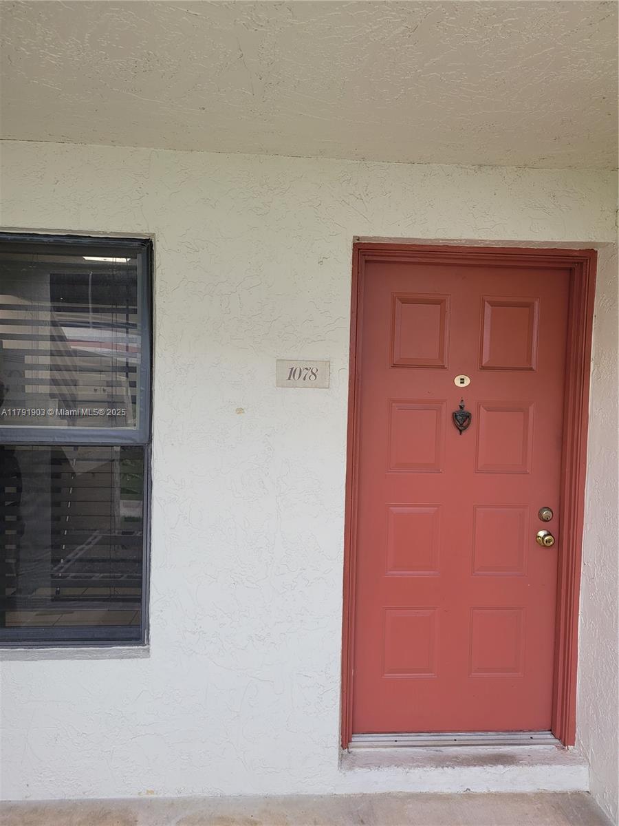 1078 N Hiatus Rd 1078