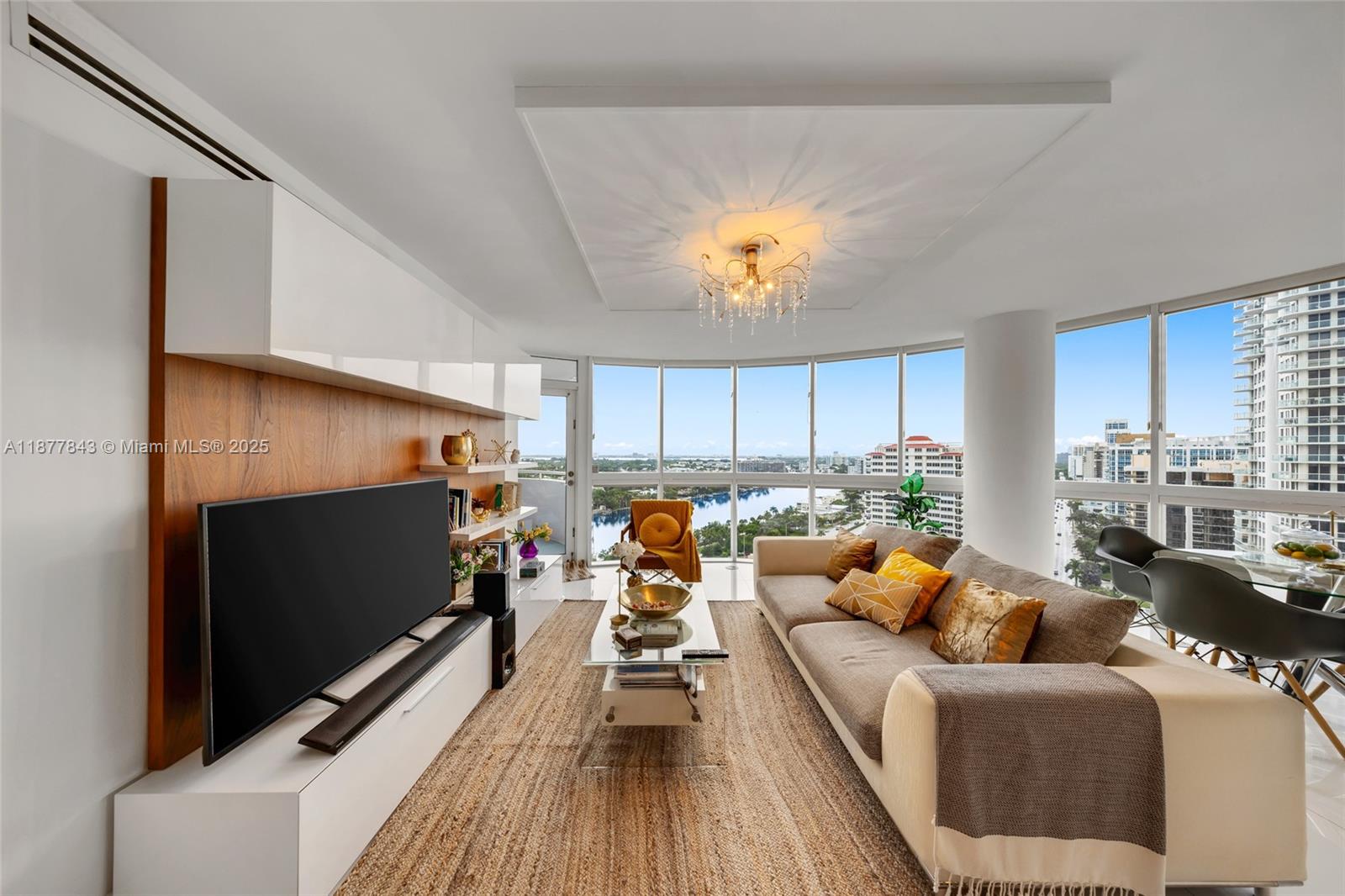 6301 Collins Ave 2107