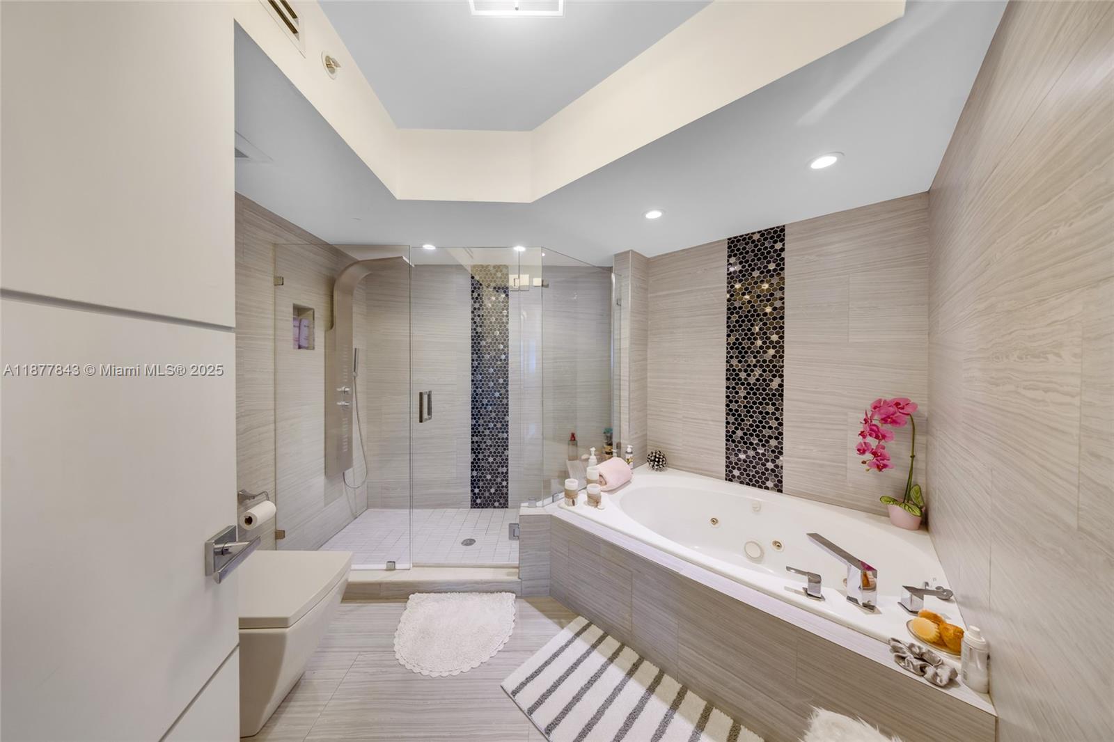 LA GORCE PALACE CONDO - Residential