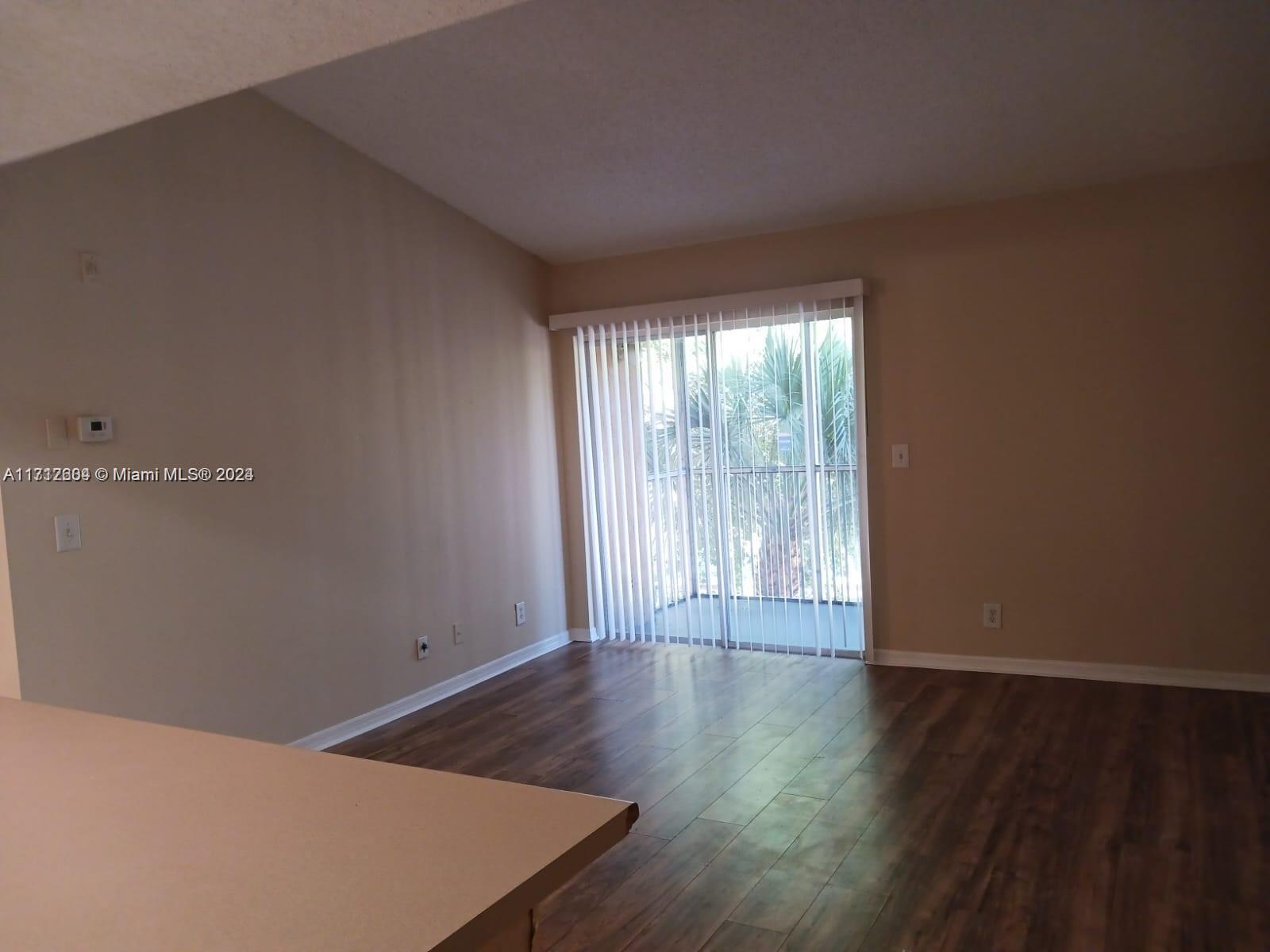 WINDWARD LAKES CONDO - Residential