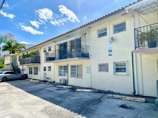 BEACH MANOR CONDO - Residential