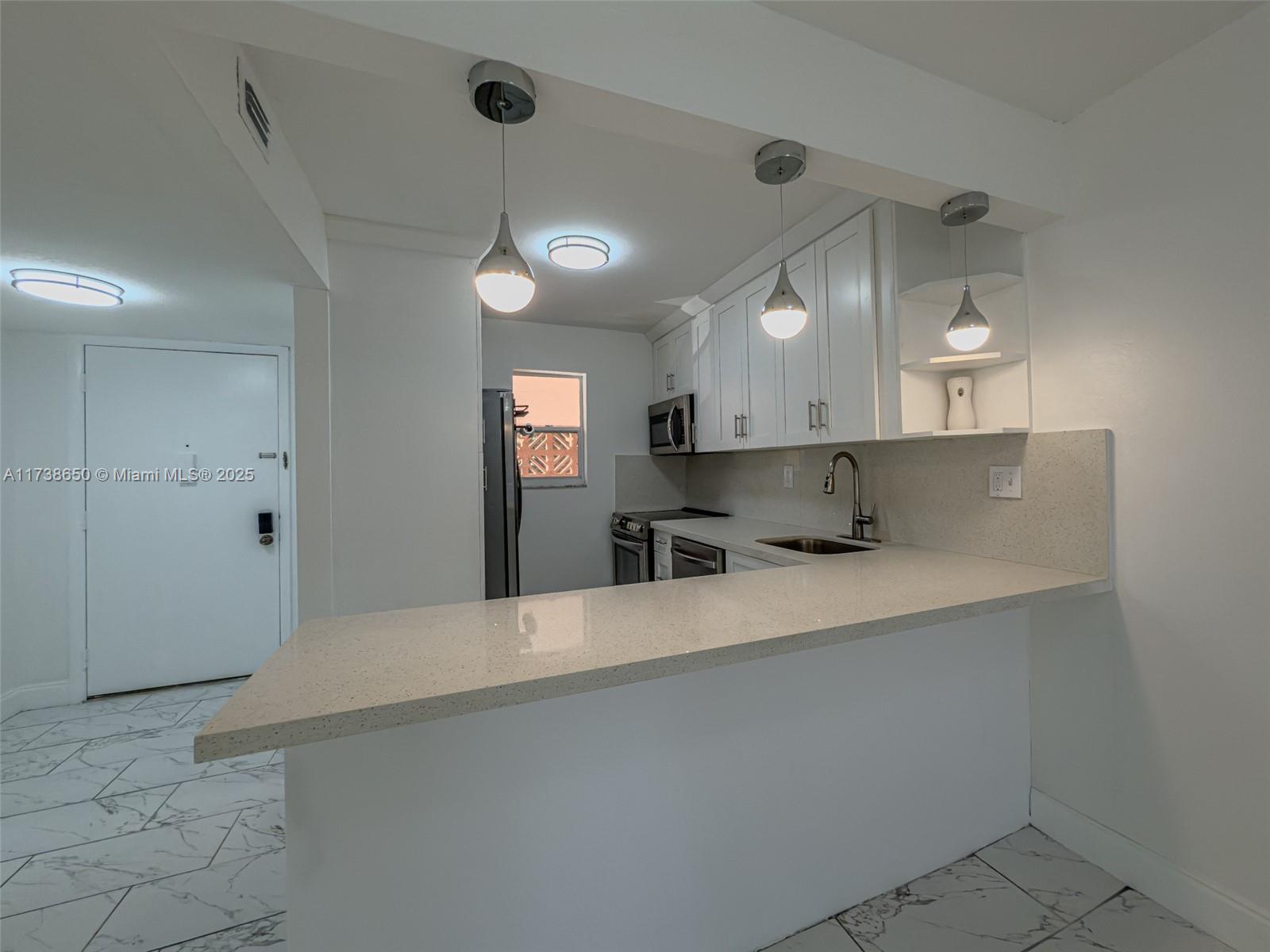 COUNTRYSIDE CONDO - Residential