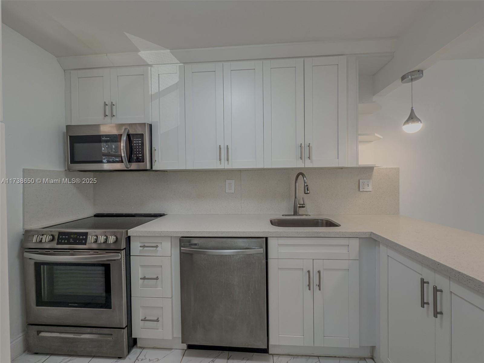COUNTRYSIDE CONDO - Residential