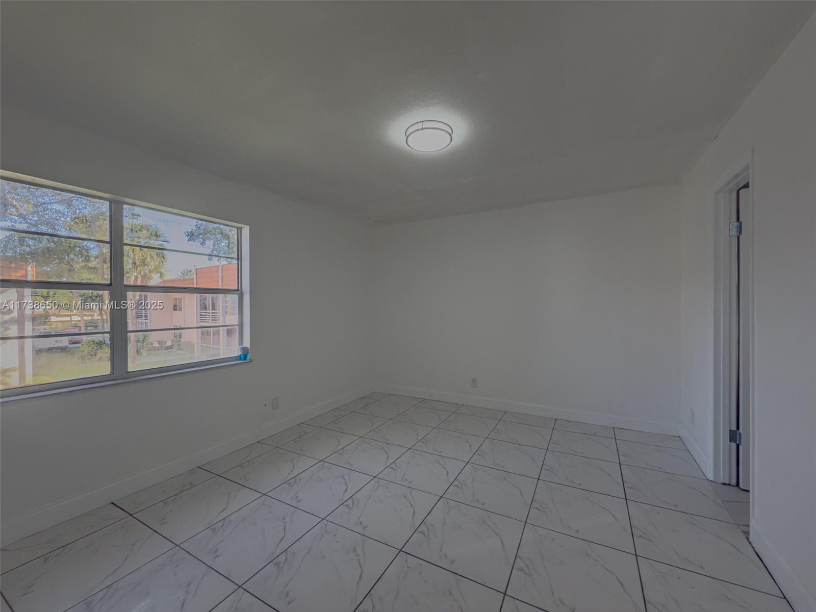 COUNTRYSIDE CONDO - Residential