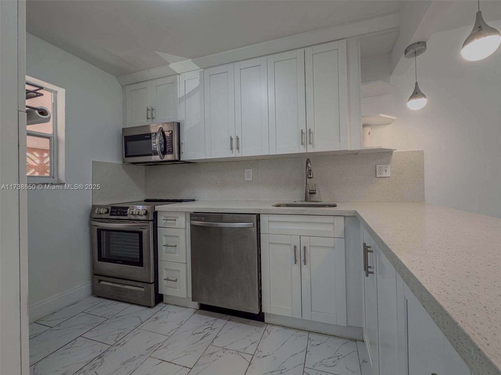 COUNTRYSIDE CONDO - Residential