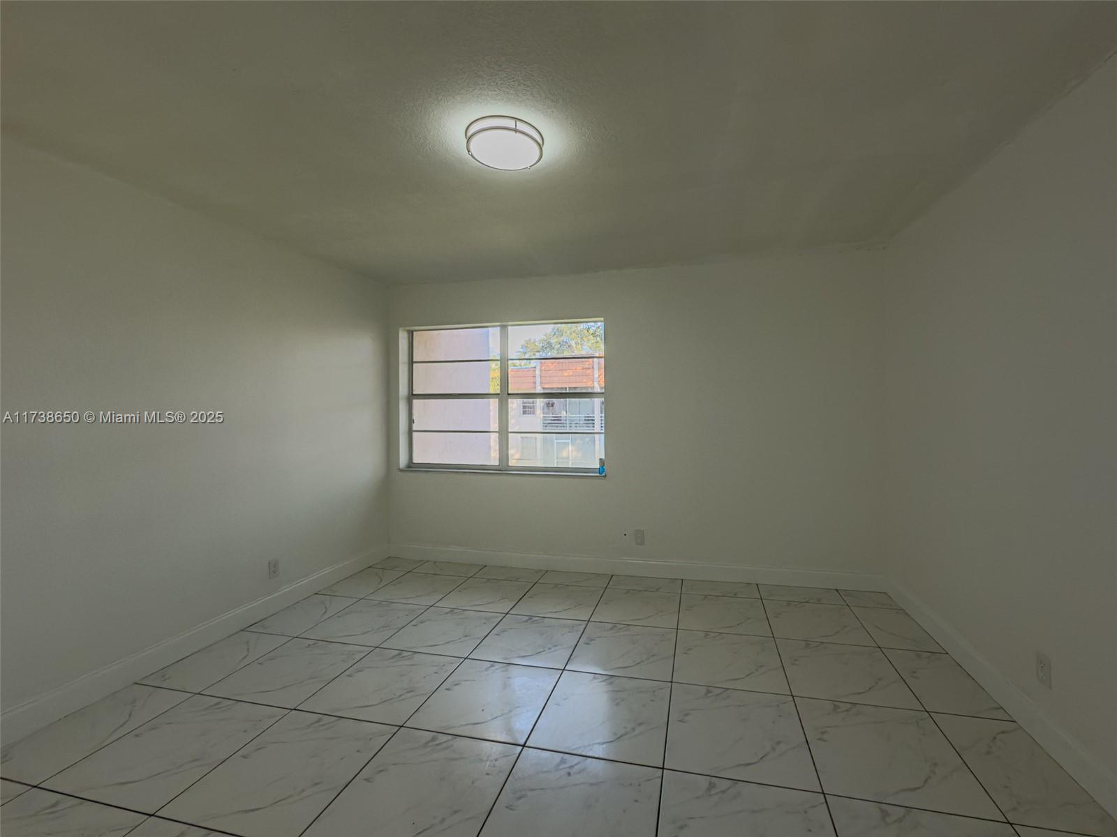 COUNTRYSIDE CONDO - Residential