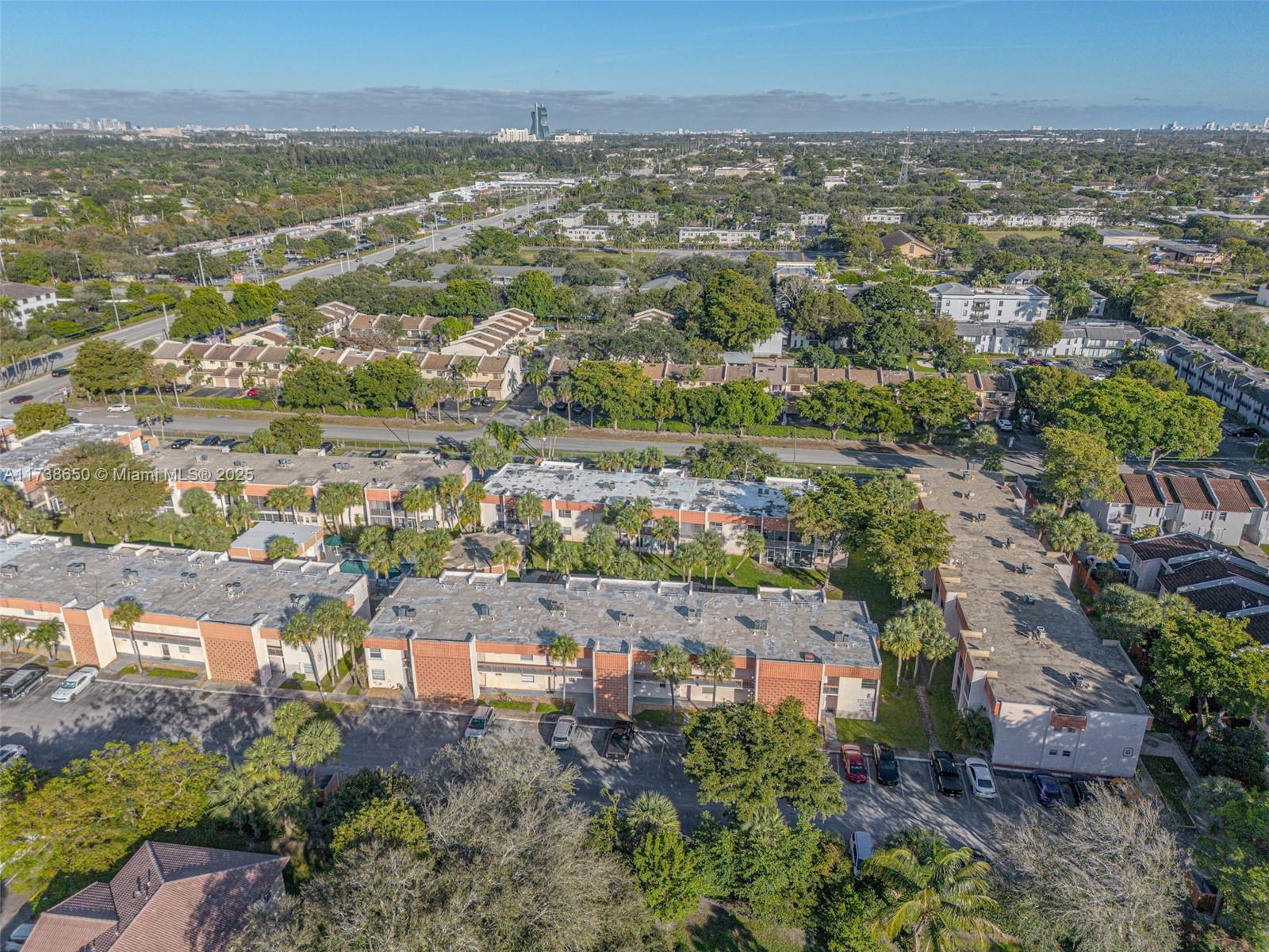 COUNTRYSIDE CONDO - Residential