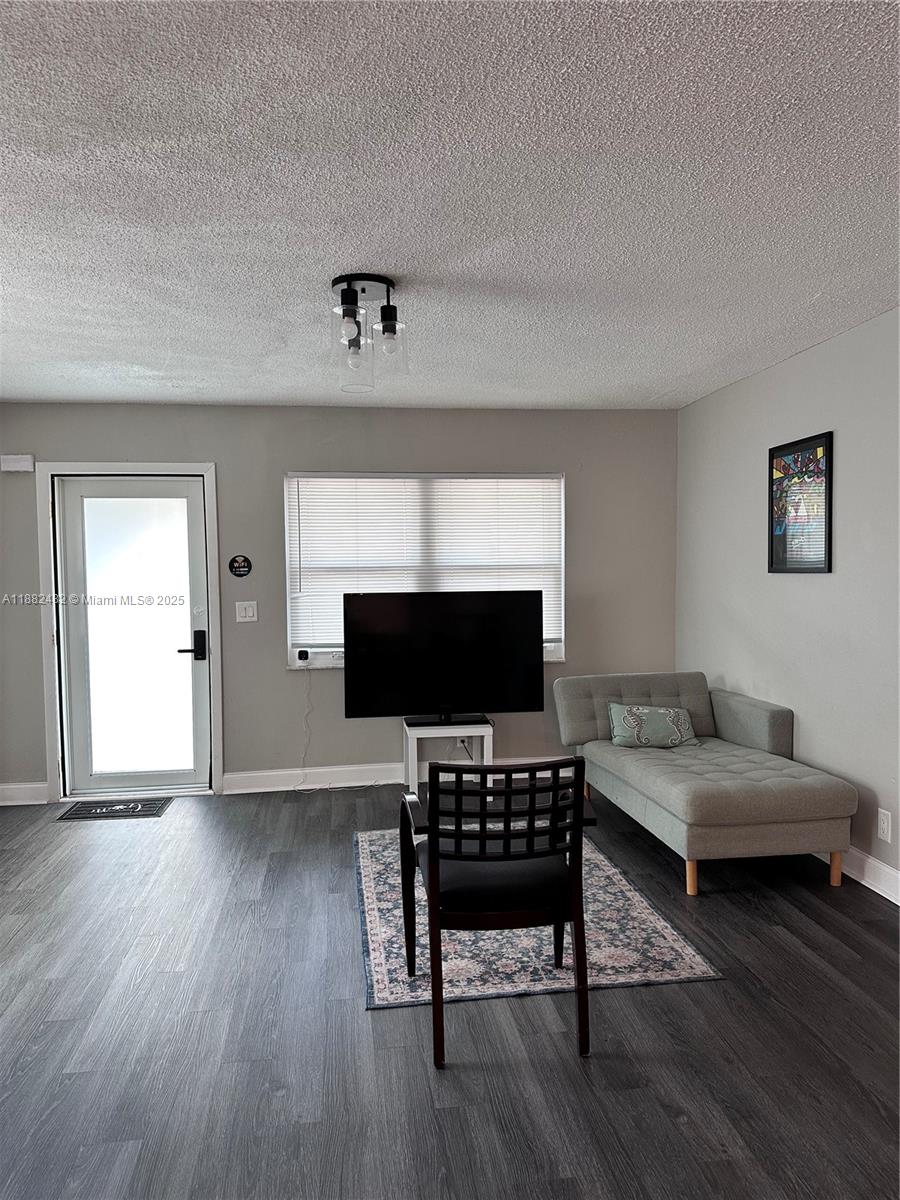 WEST DANIA HEIGHTS - Residential Income