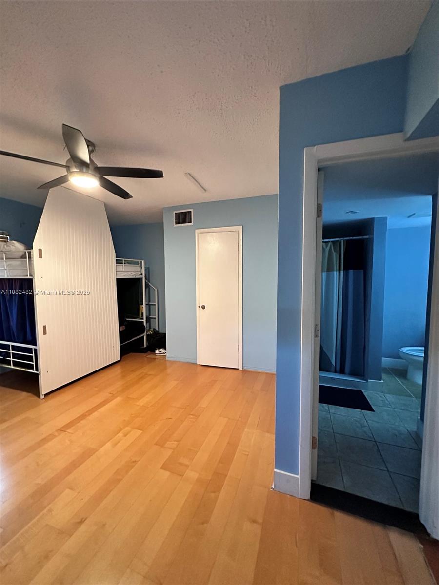 WEST DANIA HEIGHTS - Residential Income