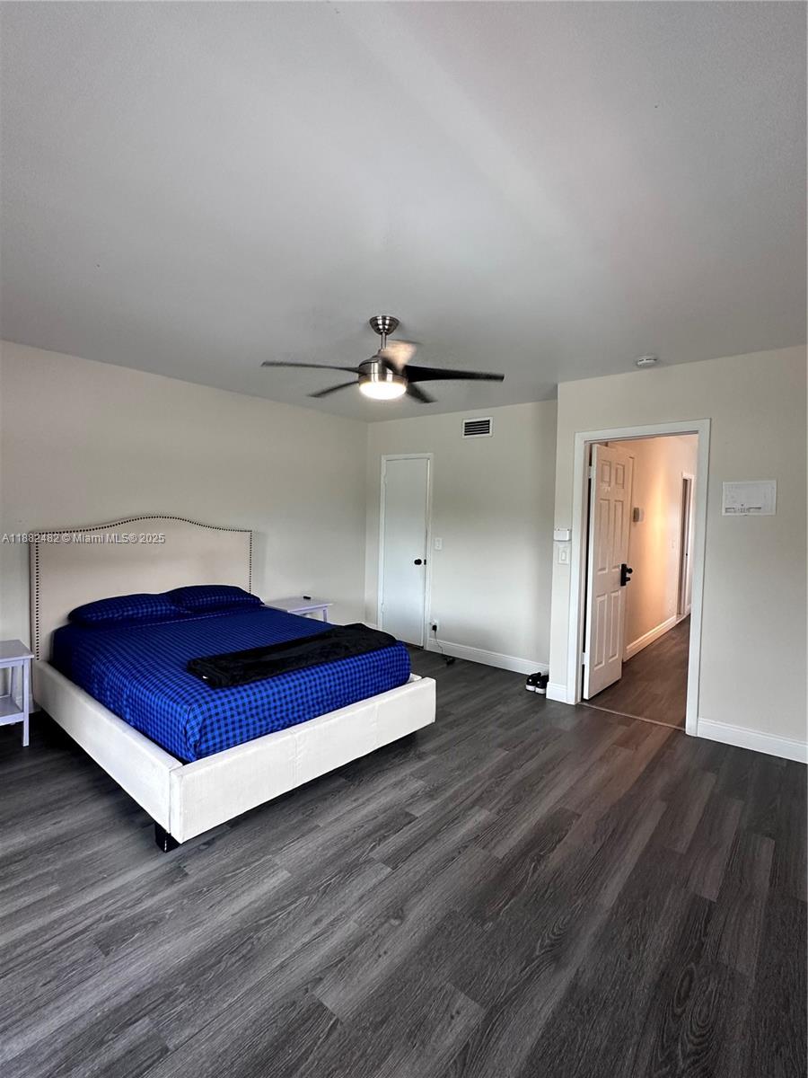 WEST DANIA HEIGHTS - Residential Income