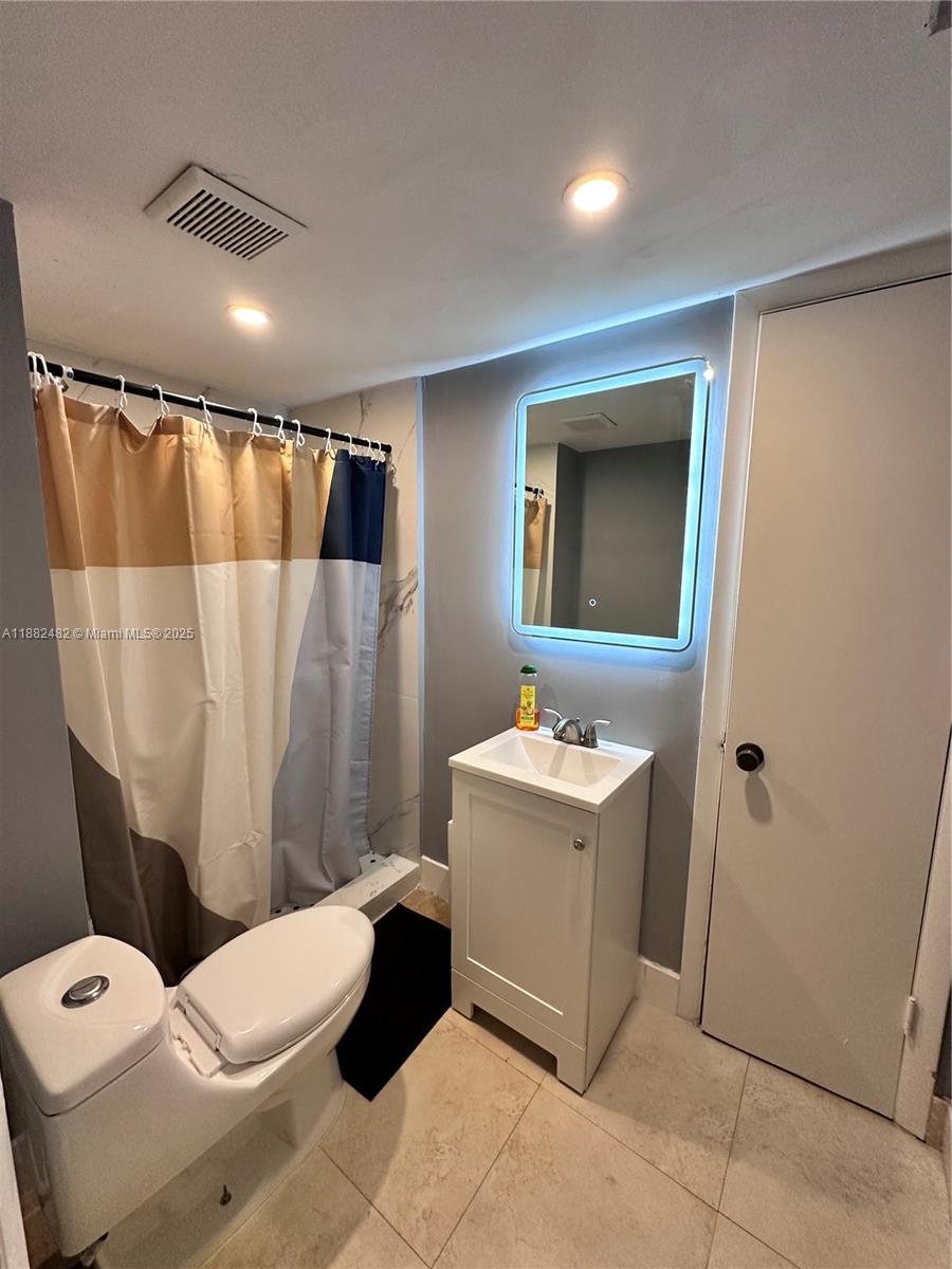 WEST DANIA HEIGHTS - Residential Income