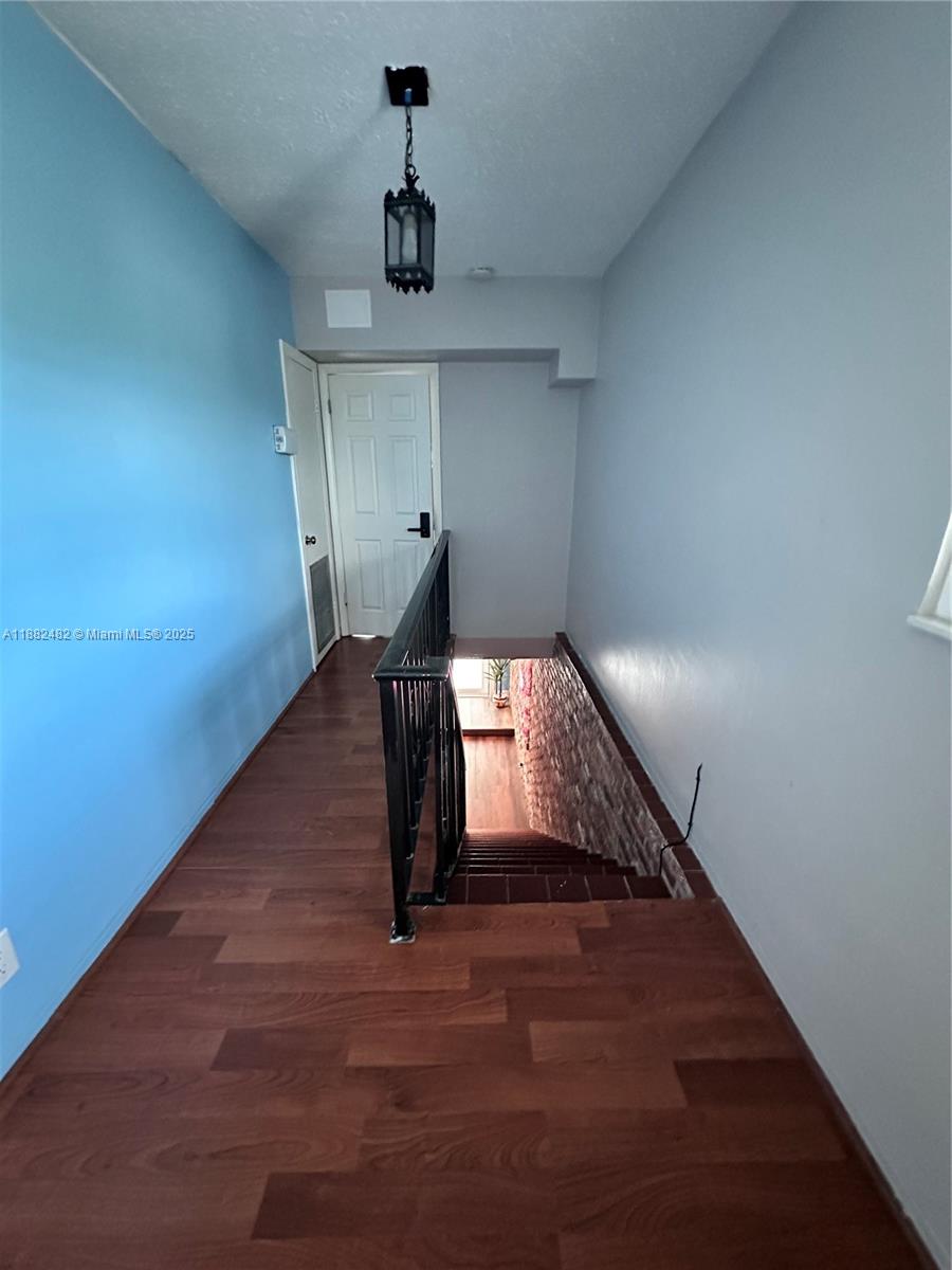 WEST DANIA HEIGHTS - Residential Income